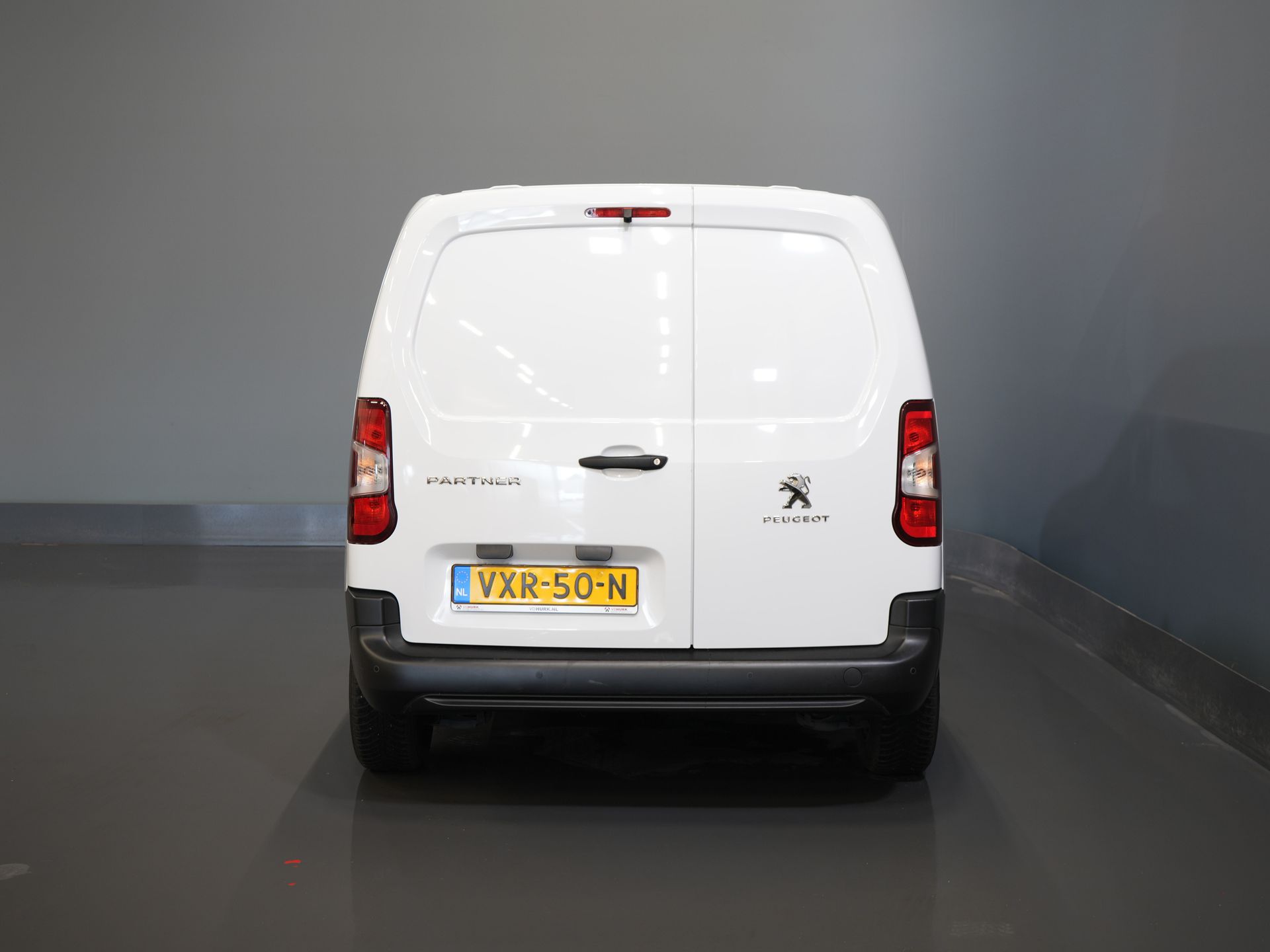 Peugeot Partner Bestelbus 1.5 HDi 100 pk BPM VRIJ Ready2Go 3Pers./ Carplay/ Airco/ Cruise/ Camera/ PDC 5