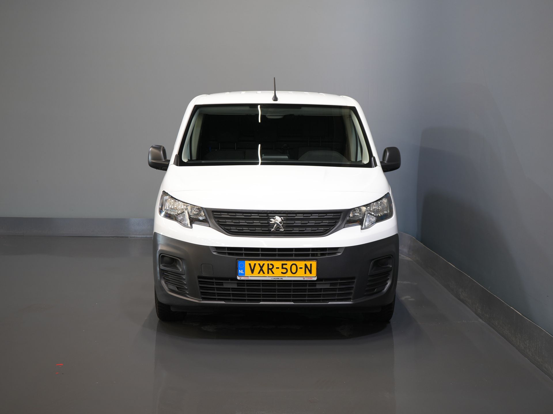 Peugeot Partner Bestelbus 1.5 HDi 100 pk BPM VRIJ Ready2Go 3Pers./ Carplay/ Airco/ Cruise/ Camera/ PDC 6