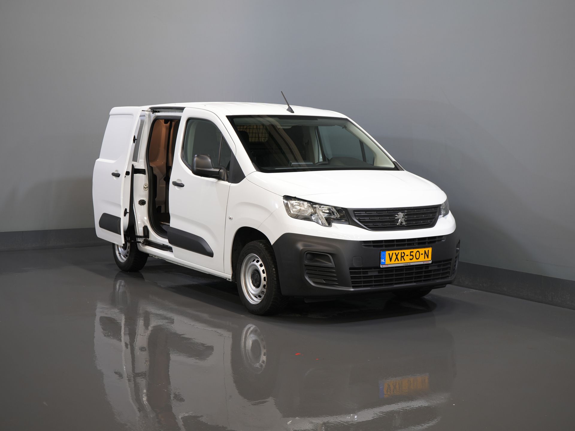 Peugeot Partner Bestelbus 1.5 HDi 100 pk BPM VRIJ Ready2Go 3Pers./ Carplay/ Airco/ Cruise/ Camera/ PDC 8