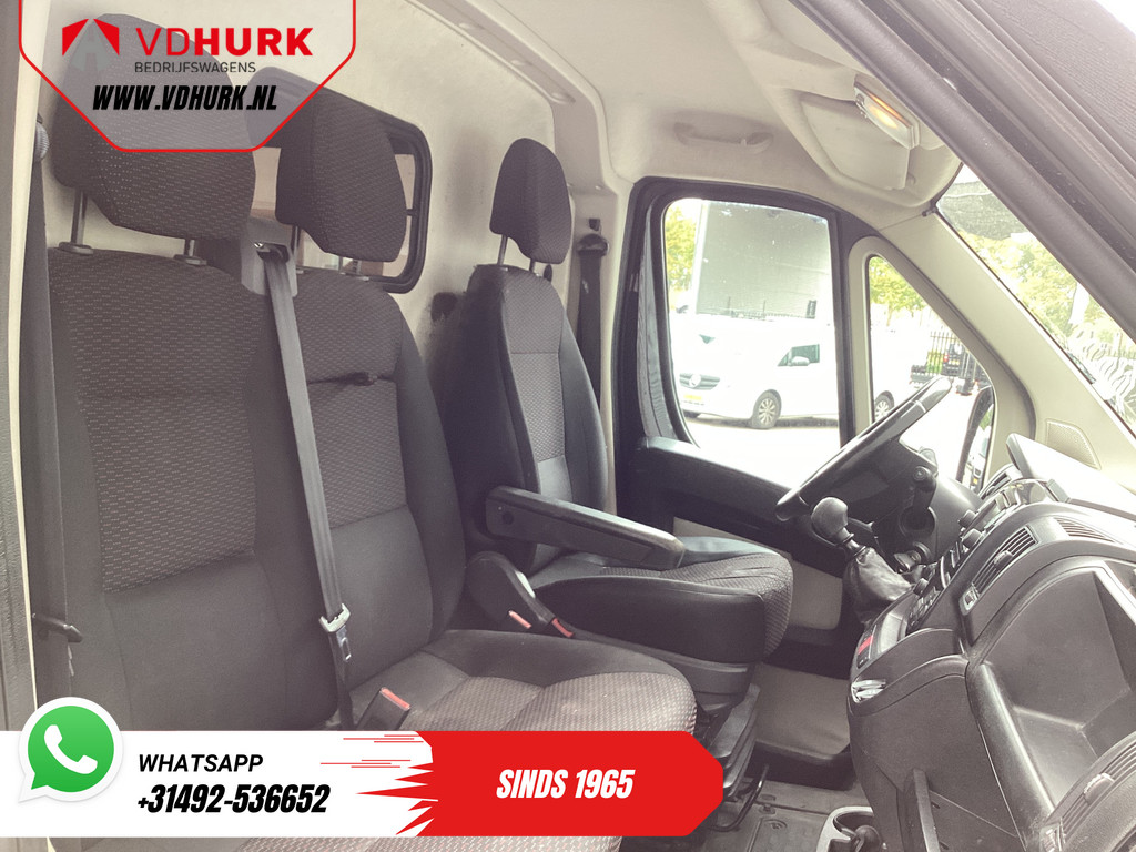 Peugeot Boxer Bestelbus 2.0 HDI 130 pk EXPORT Climate/ Cruise/ Gev. Stoel/ Navi/ PDC/ Trekhaak/ 2.5t Trekverm. 10