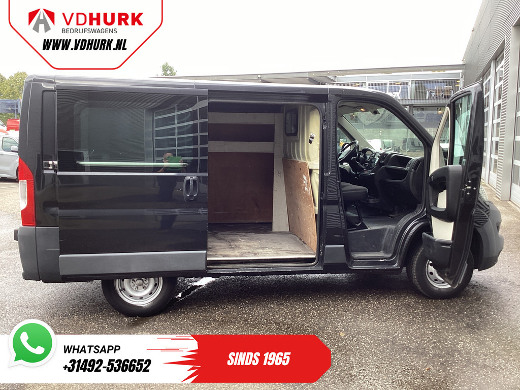 Peugeot Boxer Bestelbus 2.0 HDI 130 pk EXPORT Climate/ Cruise/ Gev. Stoel/ Navi/ PDC/ Trekhaak/ 2.5t Trekverm. 5
