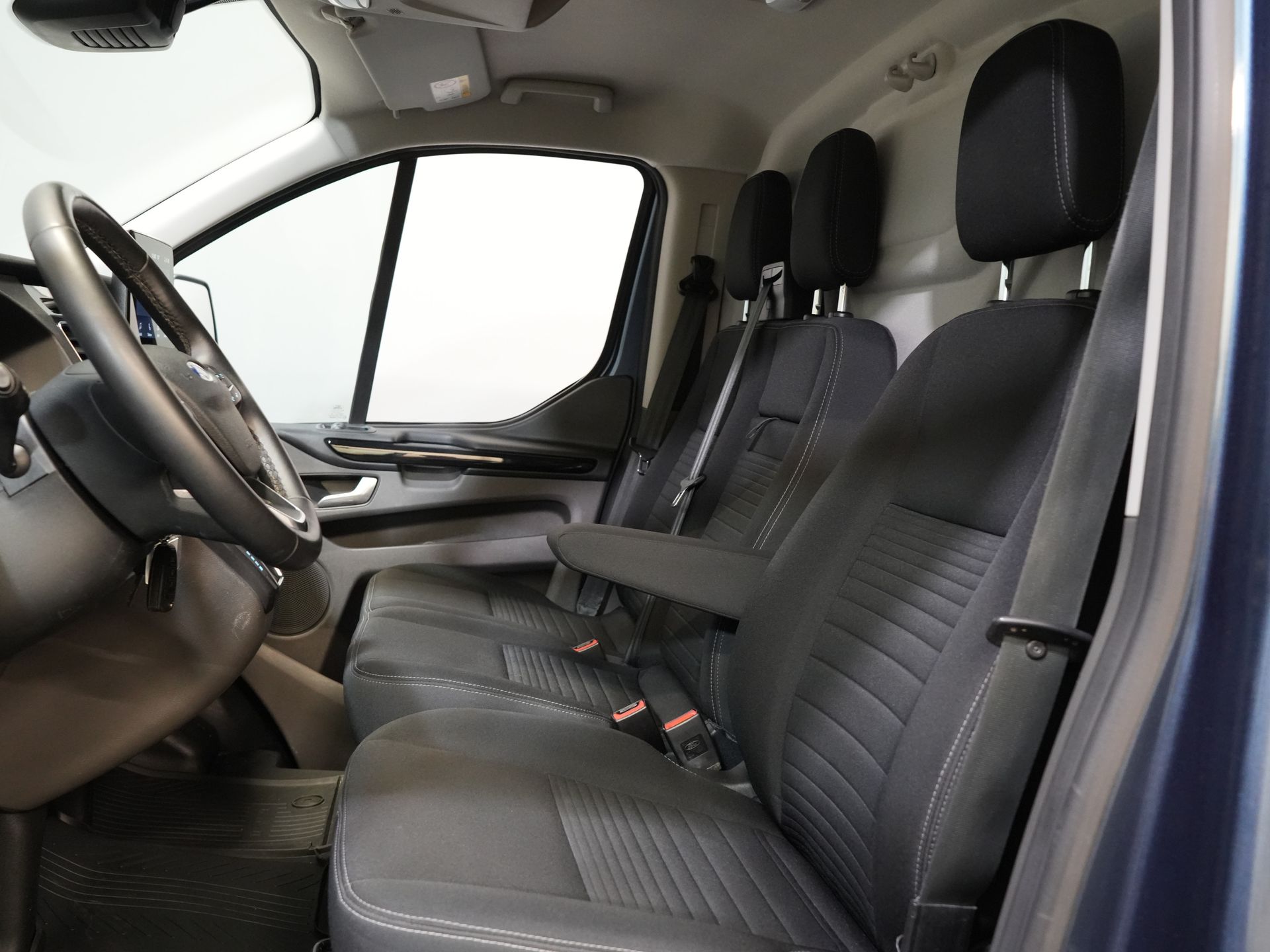 Ford Transit Custom Bestelbus 320 2.0 TDCI 170 pk Aut. L2 Trend BPM VRIJ! Carplay/ Stoelverw./ Camera/ PDC/ LMV/ Dakdragers/ Trekhaak 11
