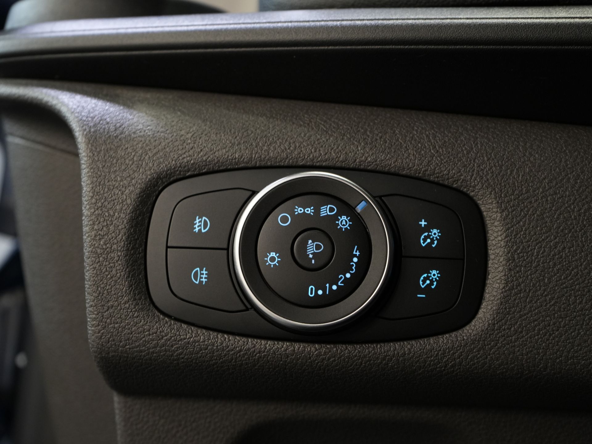 Ford Transit Custom Bestelbus 320 2.0 TDCI 170 pk Aut. L2 Trend BPM VRIJ! Carplay/ Stoelverw./ Camera/ PDC/ LMV/ Dakdragers/ Trekhaak 17