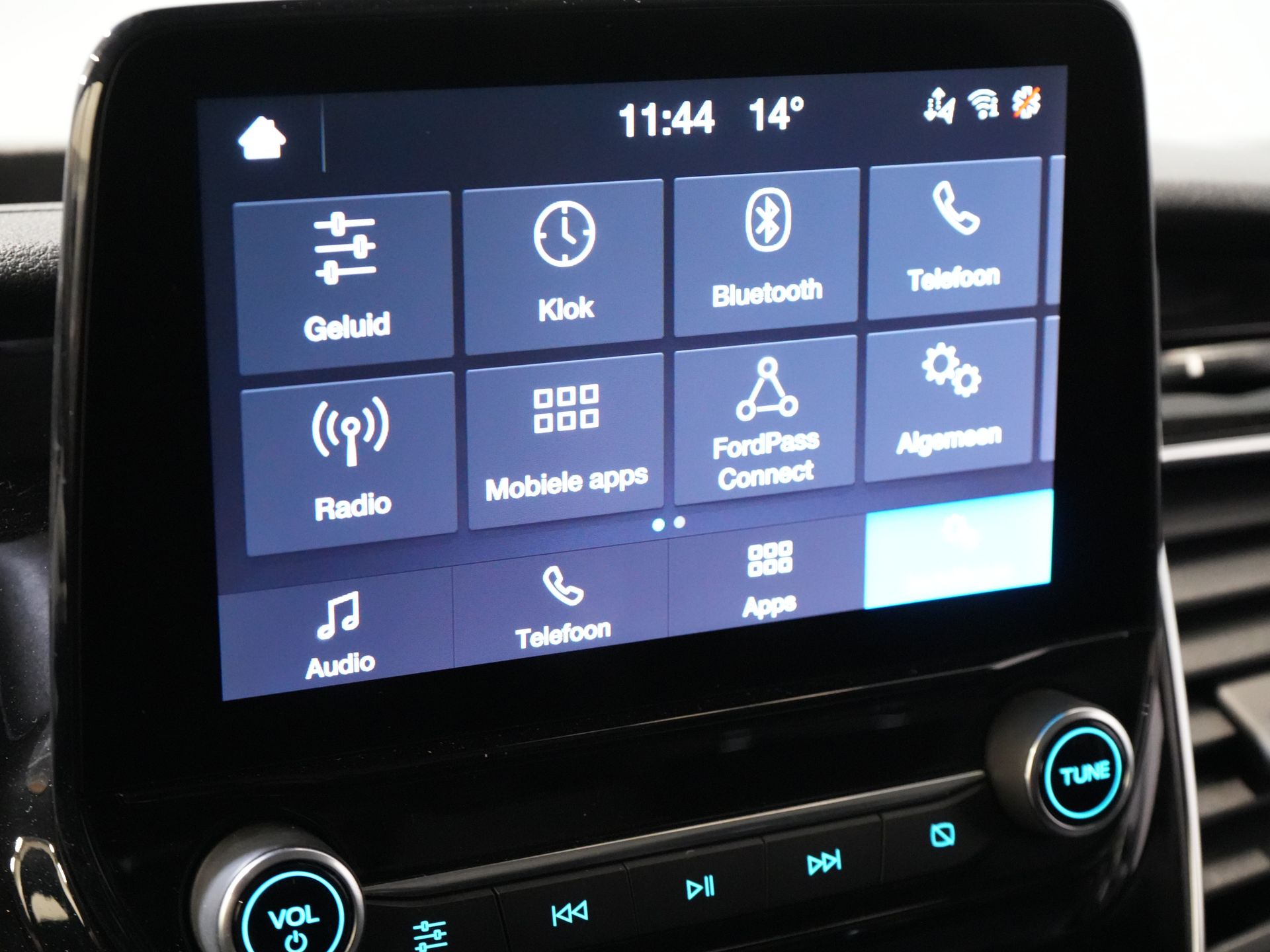 Ford Transit Custom Bestelbus 320 2.0 TDCI 170 pk Aut. L2 Trend BPM VRIJ! Carplay/ Stoelverw./ Camera/ PDC/ LMV/ Dakdragers/ Trekhaak 23