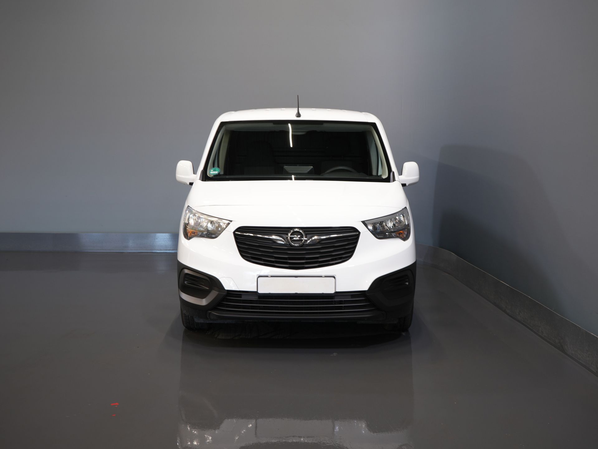 Opel Combo Bestelbus 1.5D 100 pk BPM VRIJ! Carplay/ Cruise/ Trekhaak/ Airco/ PDC 6