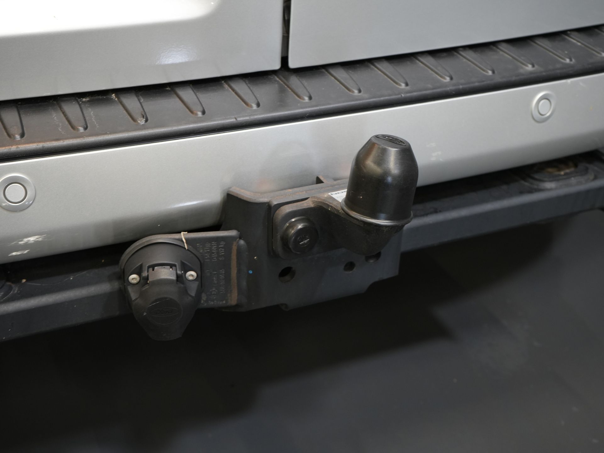 Ford Transit Custom Bestelbus 320 2.0 TDCI 170 pk L2 Aut. Limited BPM VRIJ! 2xSchuifdeur/ Stoelverw./ Carplay/ Camera/ LMV/ Trekhaak 16