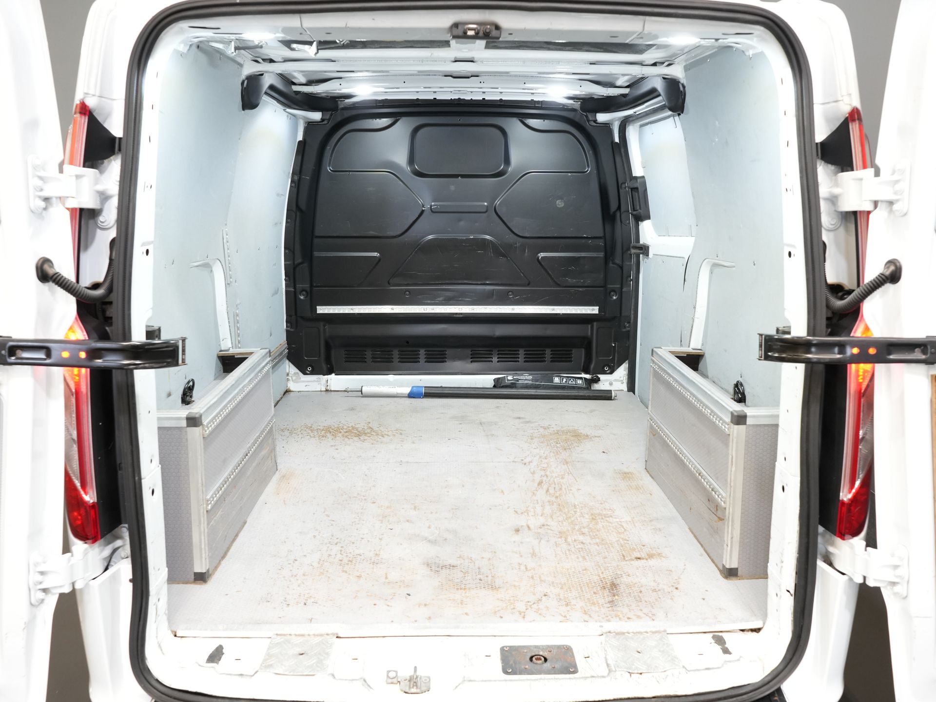 Ford Transit Custom Bestelbus 340 1.0 130 pk PHEV Trend BPM VRIJ! Bi-Xenon/ Carplay/ Stoelverw./ LMV/ Cruise/ Camera/ Airco 14