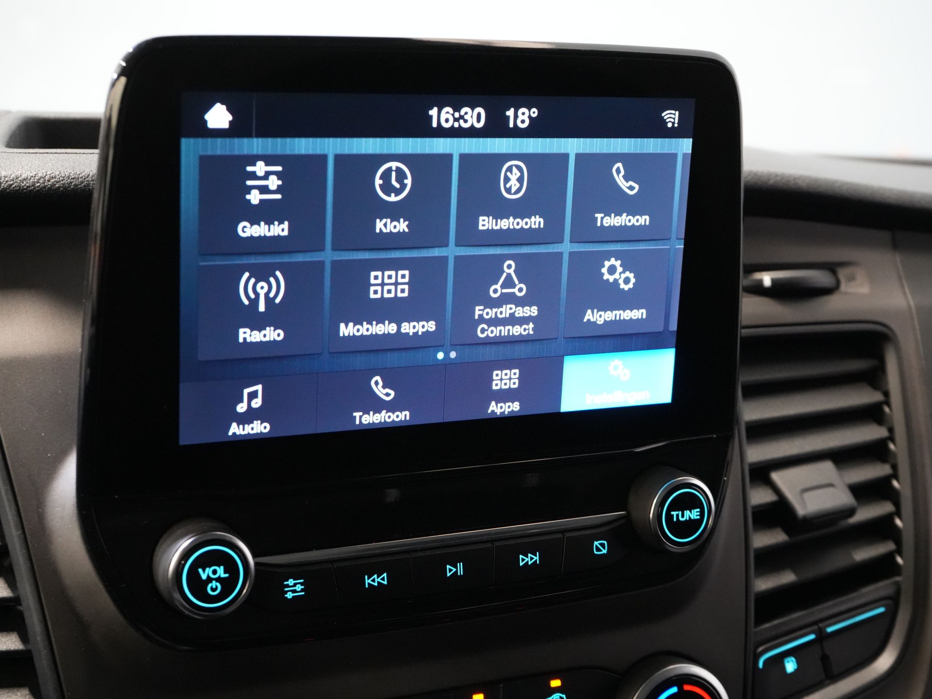 Ford Transit Custom Bestelbus 340 1.0 130 pk PHEV Trend BPM VRIJ! Bi-Xenon/ Carplay/ Stoelverw./ LMV/ Cruise/ Camera/ Airco 22