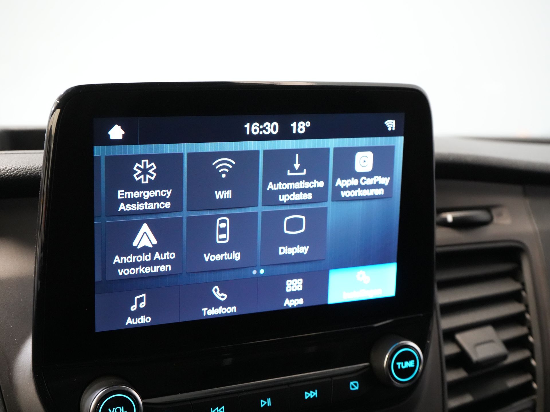 Ford Transit Custom Bestelbus 340 1.0 130 pk PHEV Trend BPM VRIJ! Bi-Xenon/ Carplay/ Stoelverw./ LMV/ Cruise/ Camera/ Airco 23