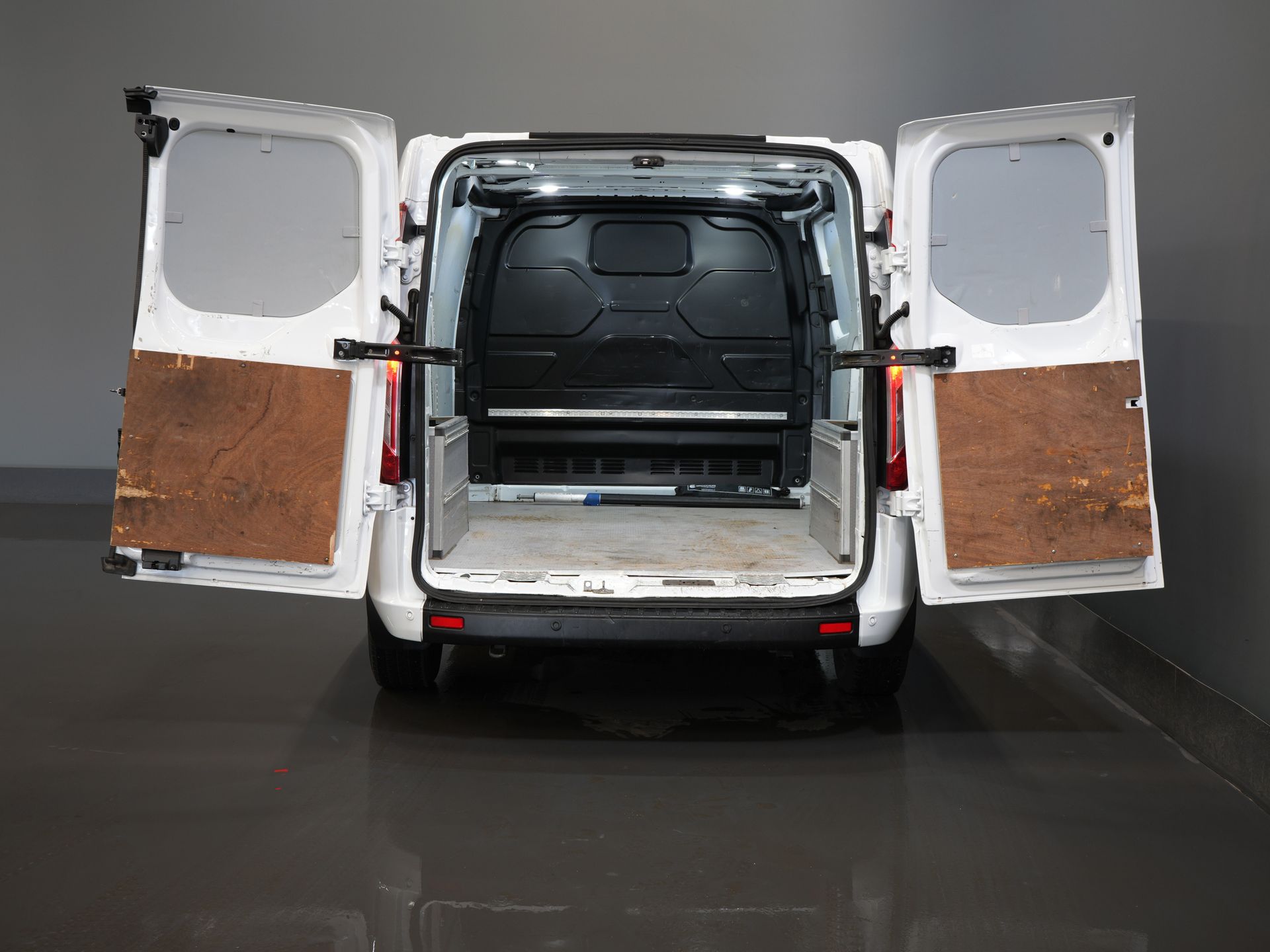 Ford Transit Custom Bestelbus 340 1.0 130 pk PHEV Trend BPM VRIJ! Bi-Xenon/ Carplay/ Stoelverw./ LMV/ Cruise/ Camera/ Airco 4