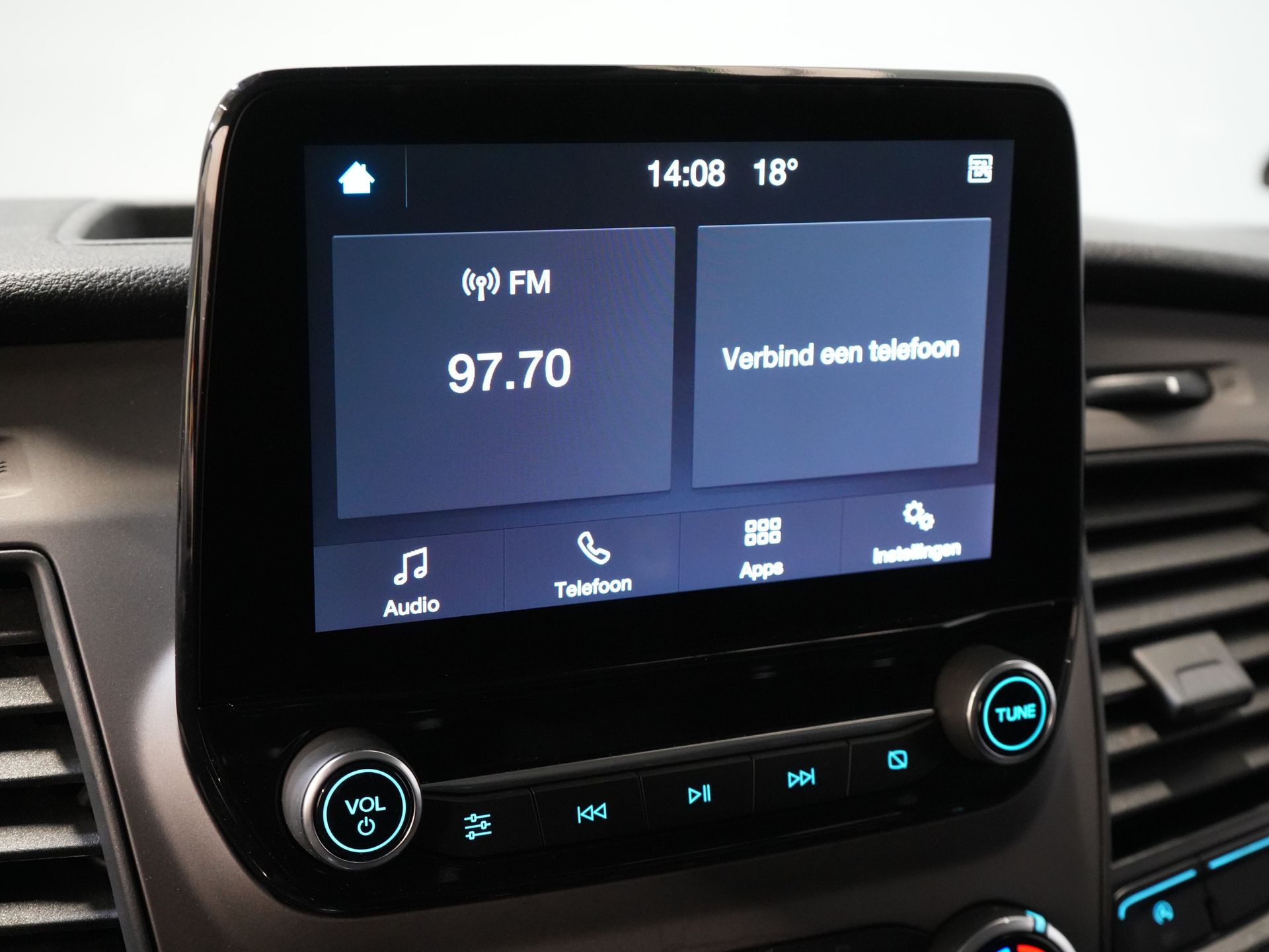 Ford Transit Custom Bestelbus 2.0 TDCI 130 pk L2H2 Trend MHEV BPM VRIJ! Sortimo/ Inrichting/ Standkachel/ Stoelverw./ Omvormer/ Carplay/ Camera/ Cruise/ Trekh 28