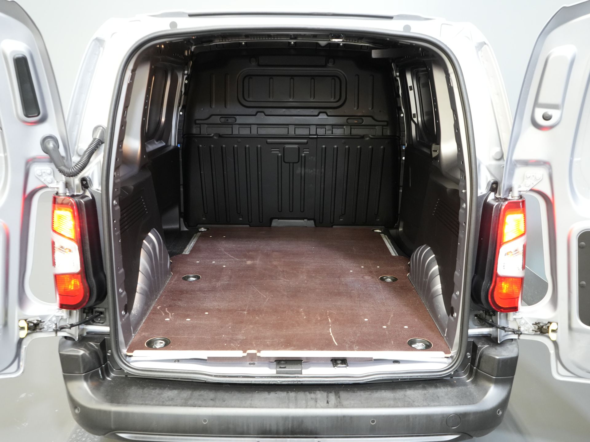 Opel Combo Bestelbus 1.2 Turbo 130 pk Aut. BENZINE BPM VRIJ! Keyless/ Carplay/ PDC/ Cruise/ Trekhaak/ Airco 14