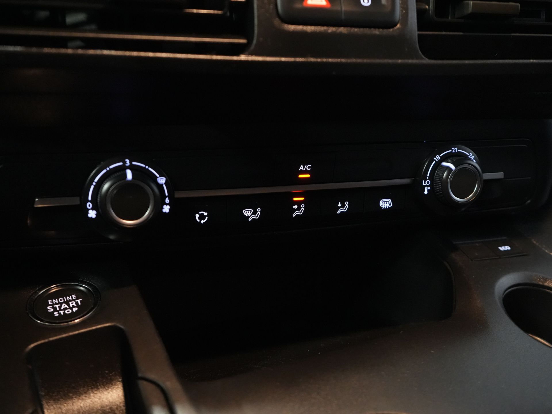 Opel Combo Bestelbus 1.2 Turbo 130 pk Aut. BENZINE BPM VRIJ! Keyless/ Carplay/ PDC/ Cruise/ Trekhaak/ Airco 20