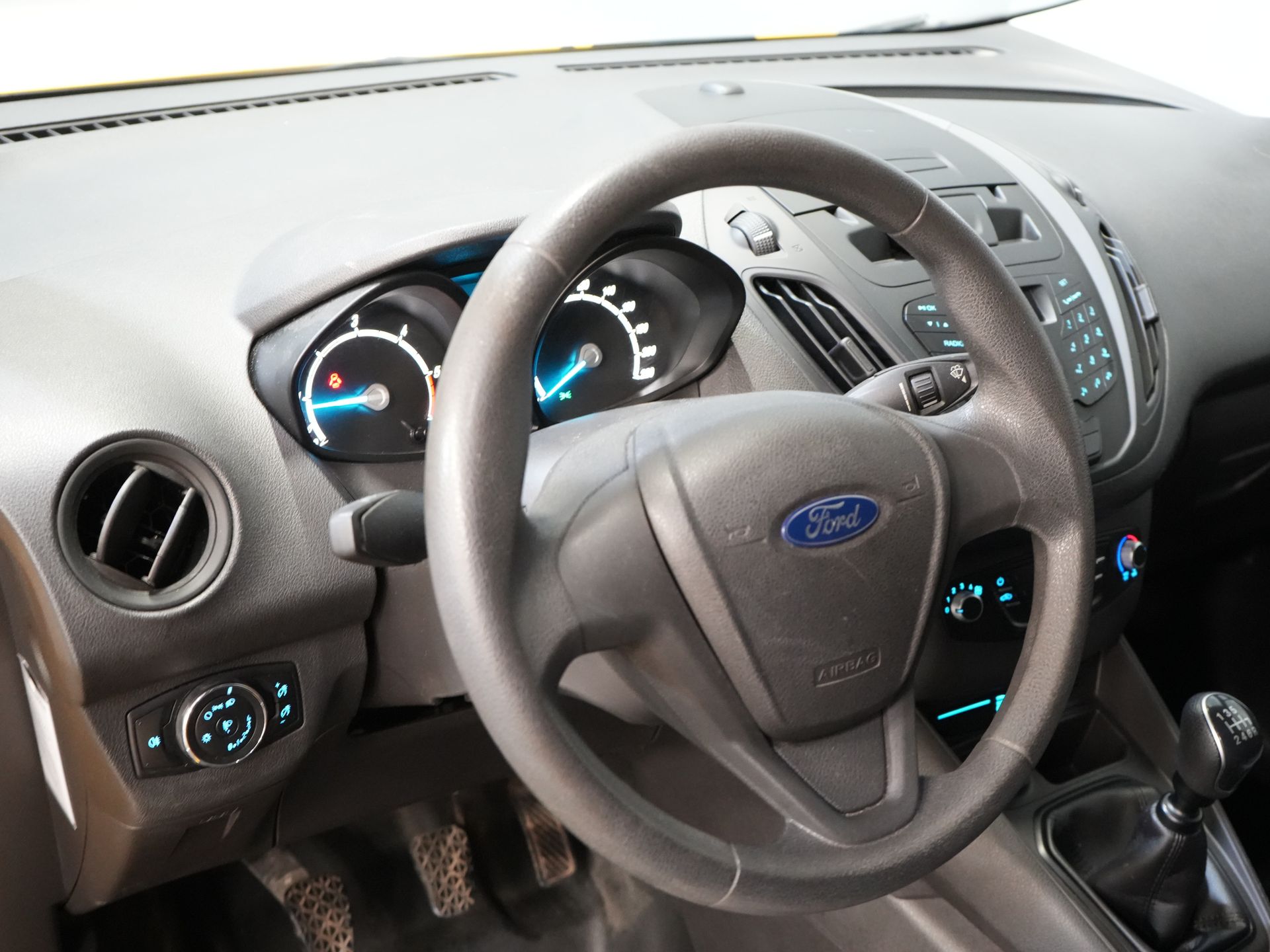 Ford Transit Courier Bestelbus 1.5 TDCI BPM VRIJ! Euro6/ NL Auto/ Dealer Ond./ Airco/ Trekhaak 13