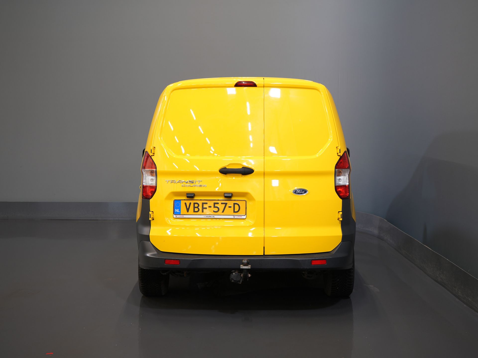 Ford Transit Courier Bestelbus 1.5 TDCI BPM VRIJ! Euro6/ NL Auto/ Dealer Ond./ Airco/ Trekhaak 5