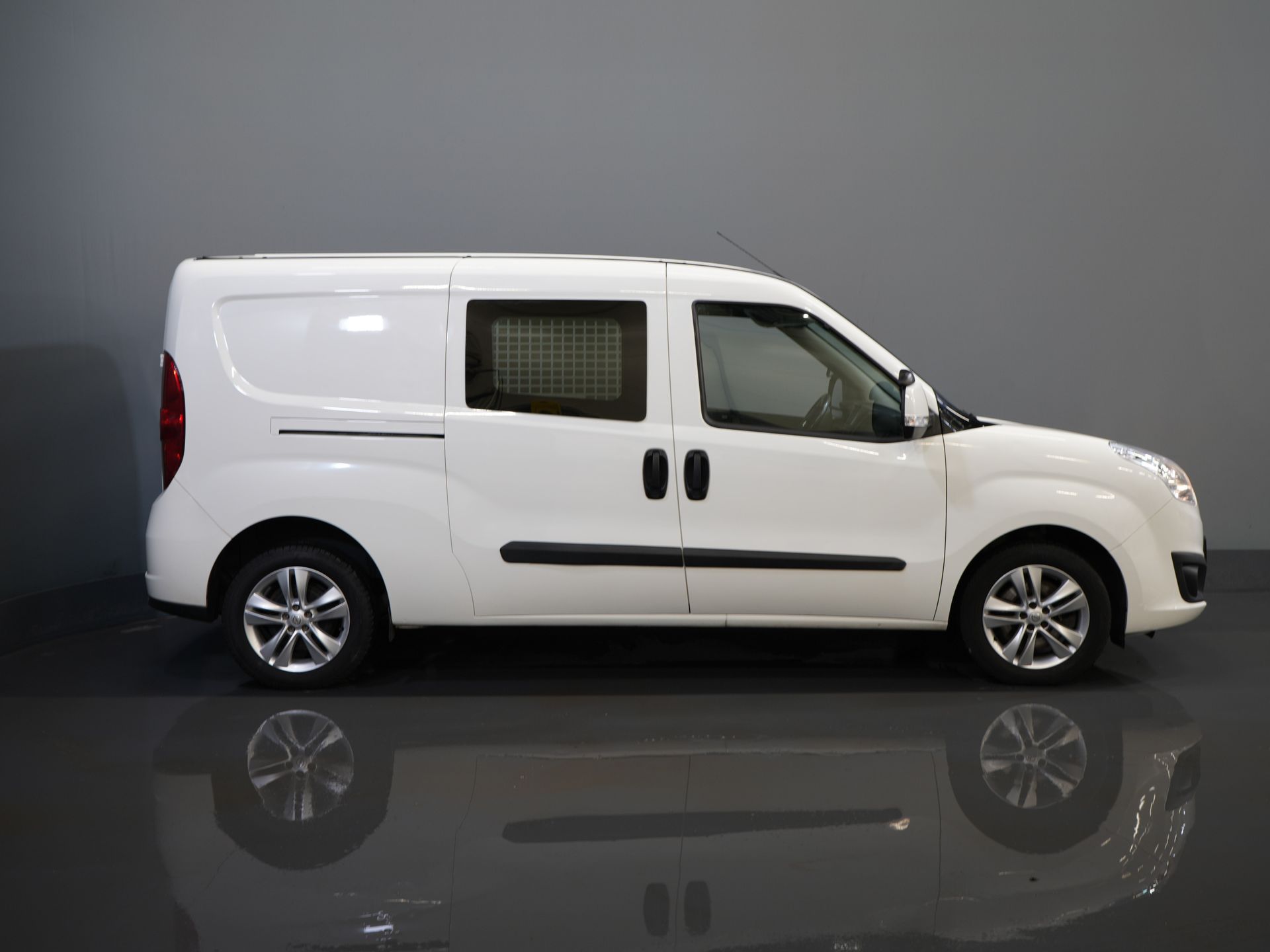 Opel Combo Bestelbus 1.3 CDTi L2 BPM VRIJ! BOTT/ Inrichting/ E6/ Airco/ Cruise/ PDC/ LMV 10