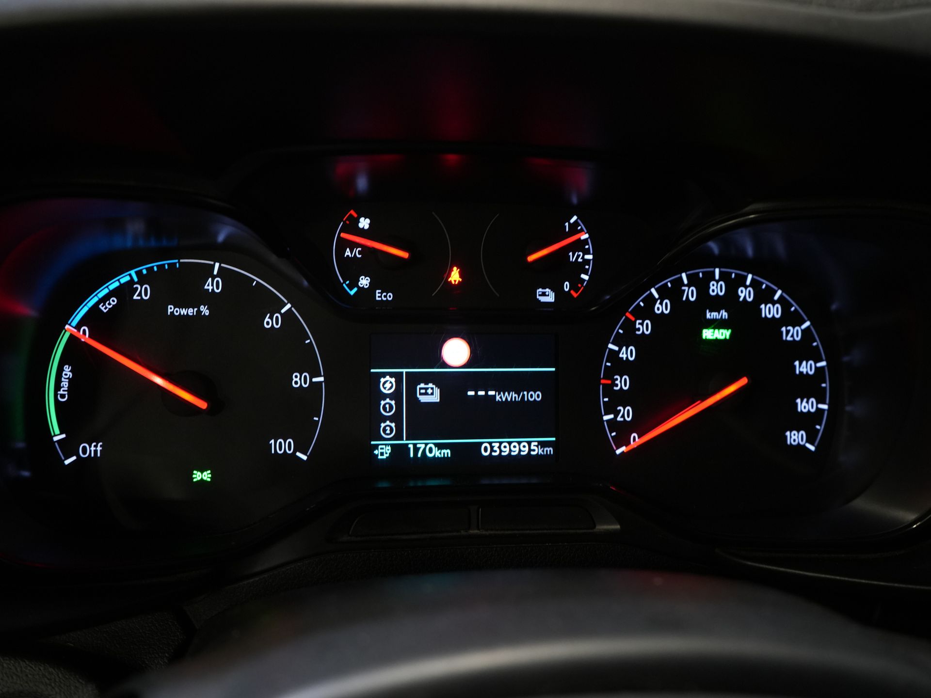 Opel Combo-e Bestelbus L2 50 kWh 135 pk 315km WLTP BPM VRIJ! Snellader/ Carplay/ Climate/ Imperiaal/ Cruise/ Head-up/ Stoel+Stuurverw./ Trekhaak 19