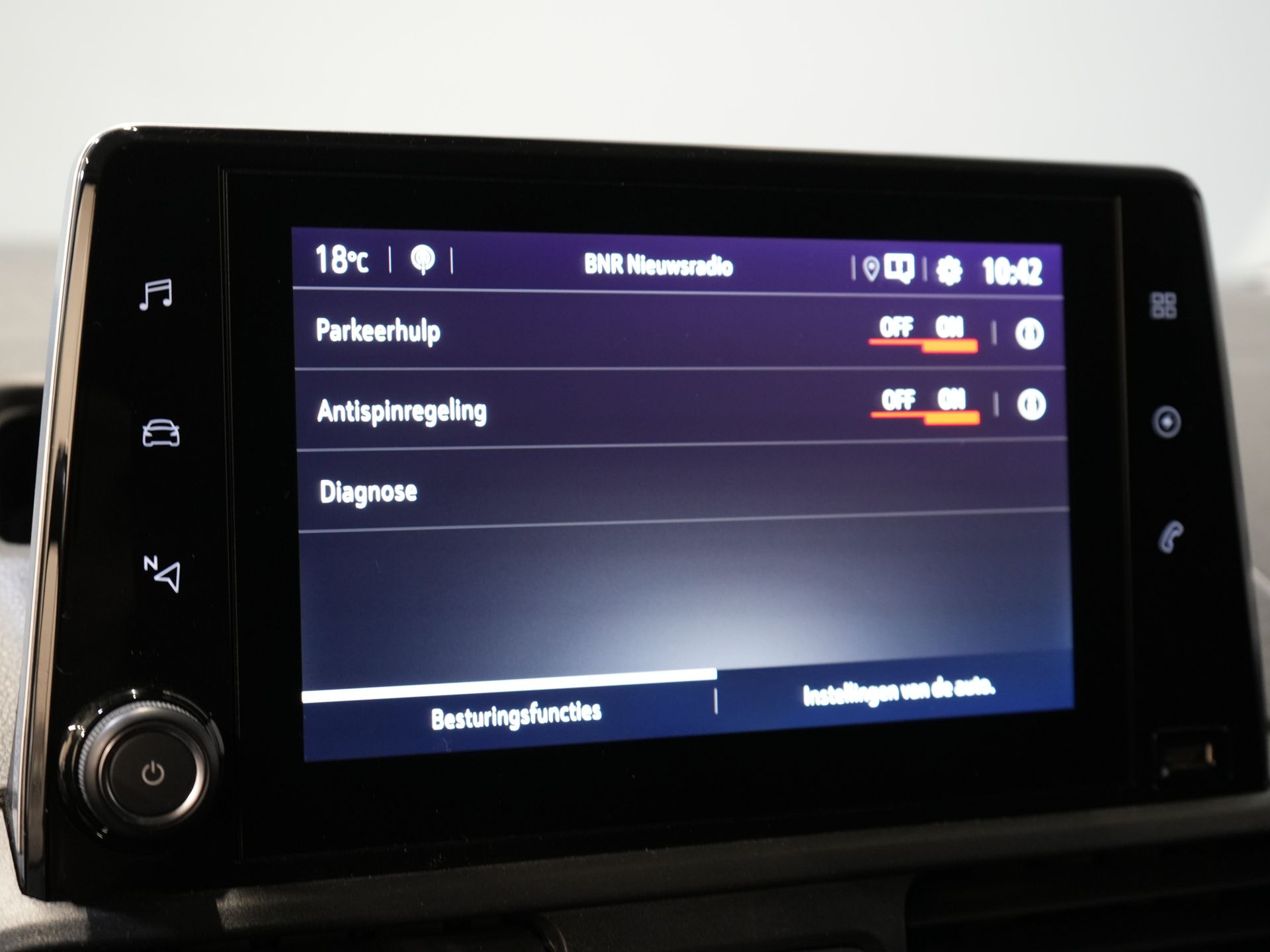 Opel Combo-e Bestelbus L2 50 kWh 135 pk 315km WLTP BPM VRIJ! Snellader/ Carplay/ Climate/ Imperiaal/ Cruise/ Head-up/ Stoel+Stuurverw./ Trekhaak 24