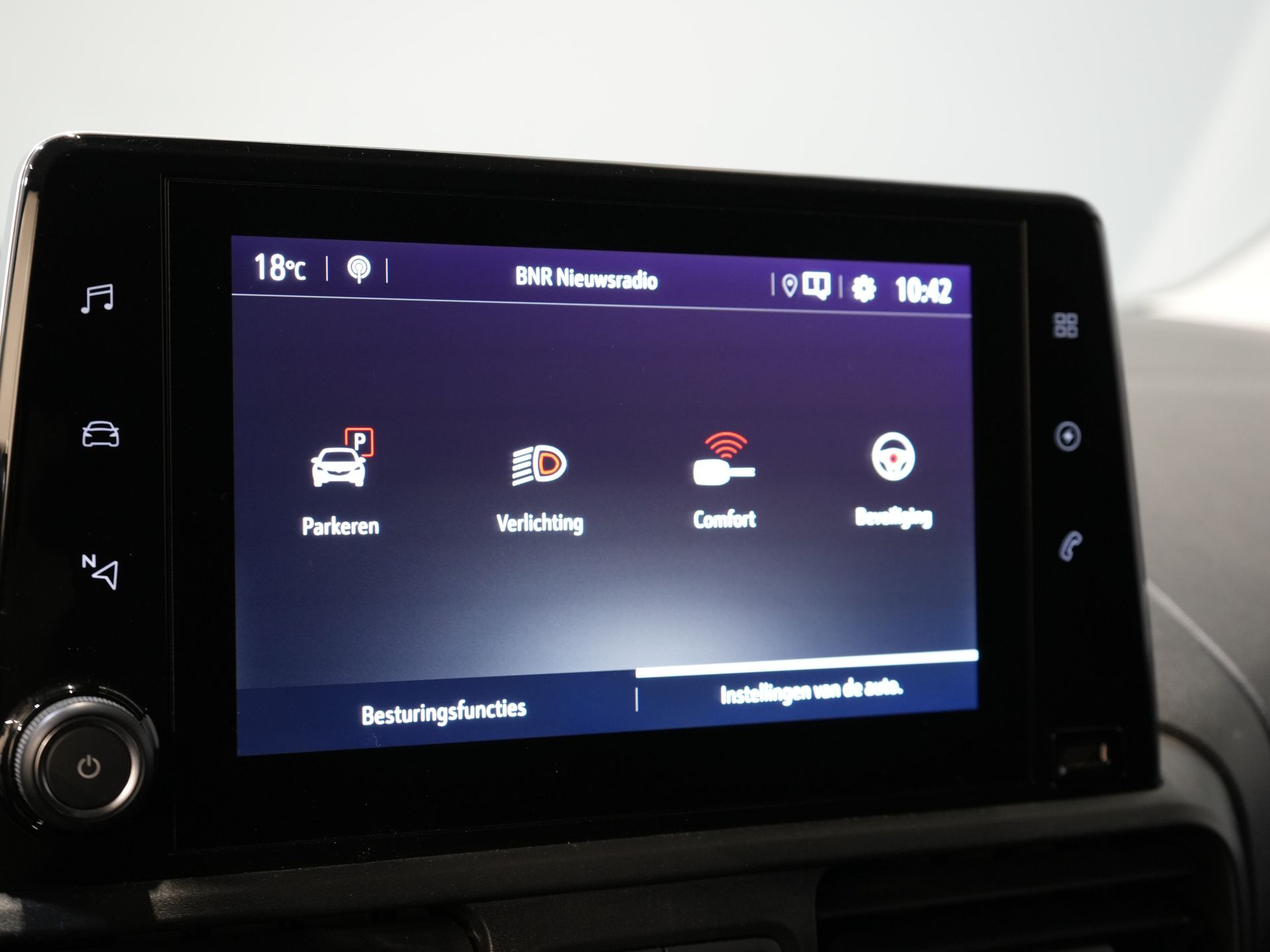 Opel Combo-e Bestelbus L2 50 kWh 135 pk 315km WLTP BPM VRIJ! Snellader/ Carplay/ Climate/ Imperiaal/ Cruise/ Head-up/ Stoel+Stuurverw./ Trekhaak 25