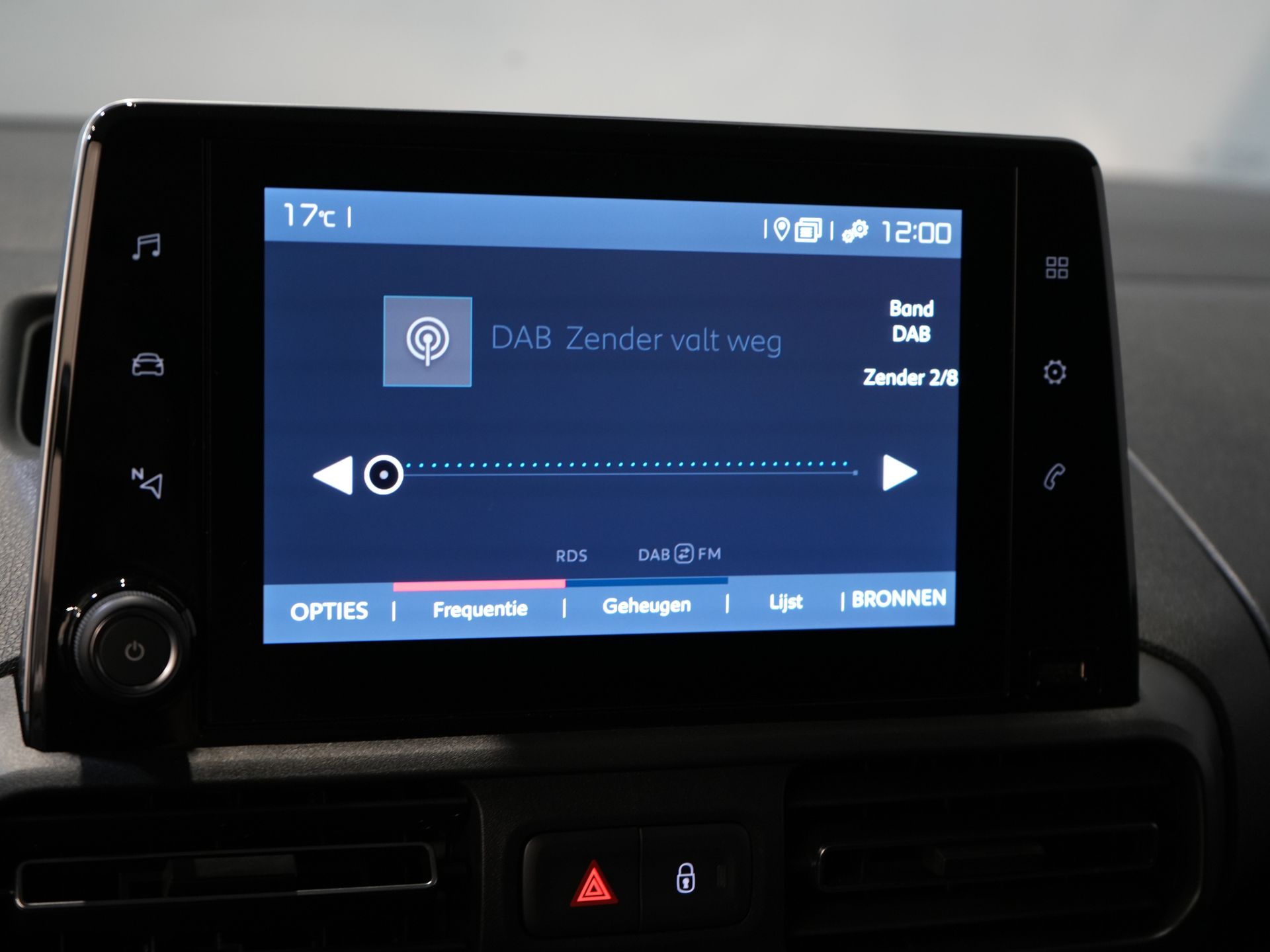 Fiat Doblò Bestelbus 1.5 HDi 100 pk 3 Pers./ CarPlay/ Stoelverw./ Camera/ PDC/ Cruise/ Airco 21
