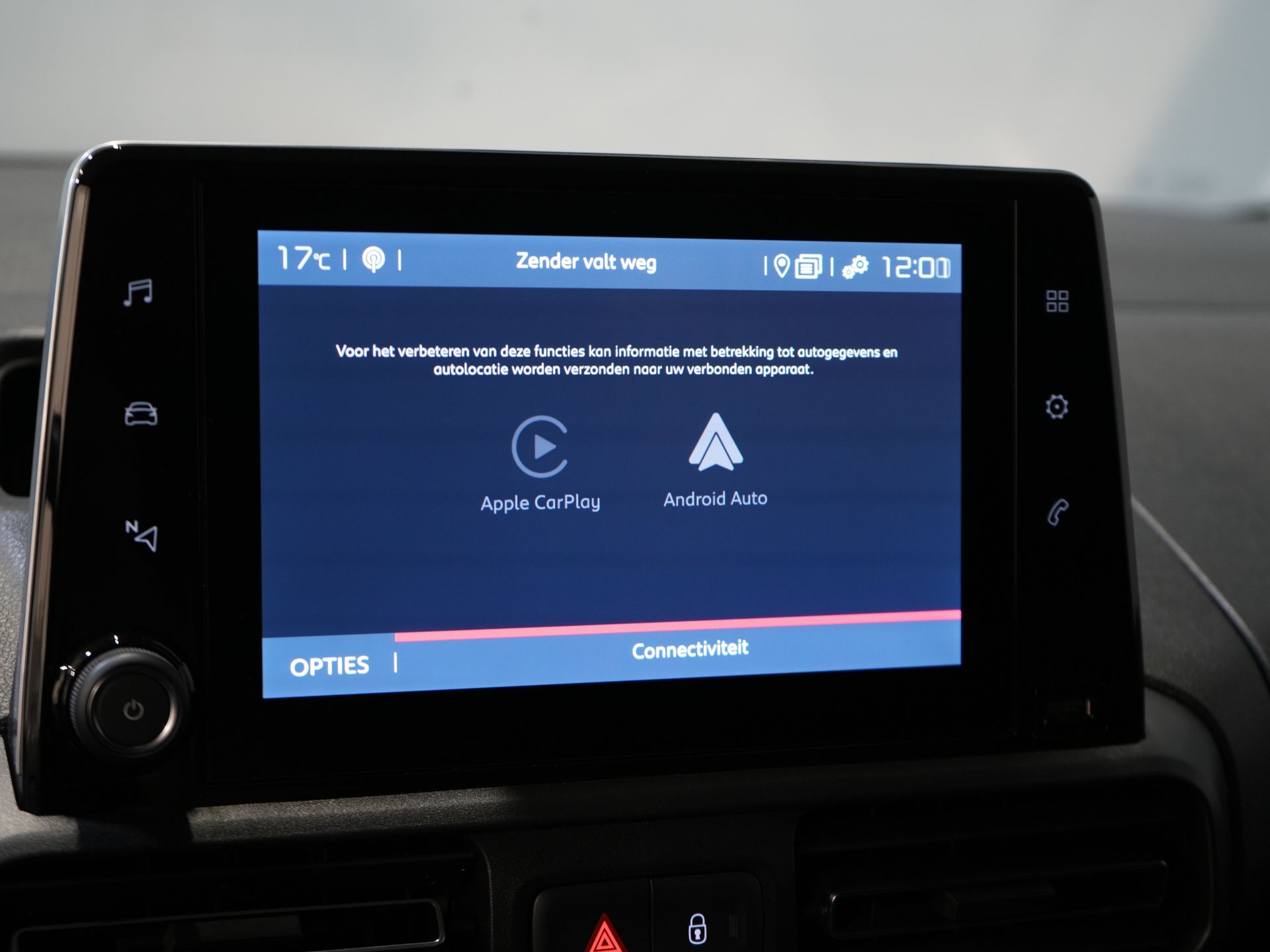 Fiat Doblò Bestelbus 1.5 HDi 100 pk 3 Pers./ CarPlay/ Stoelverw./ Camera/ PDC/ Cruise/ Airco 23