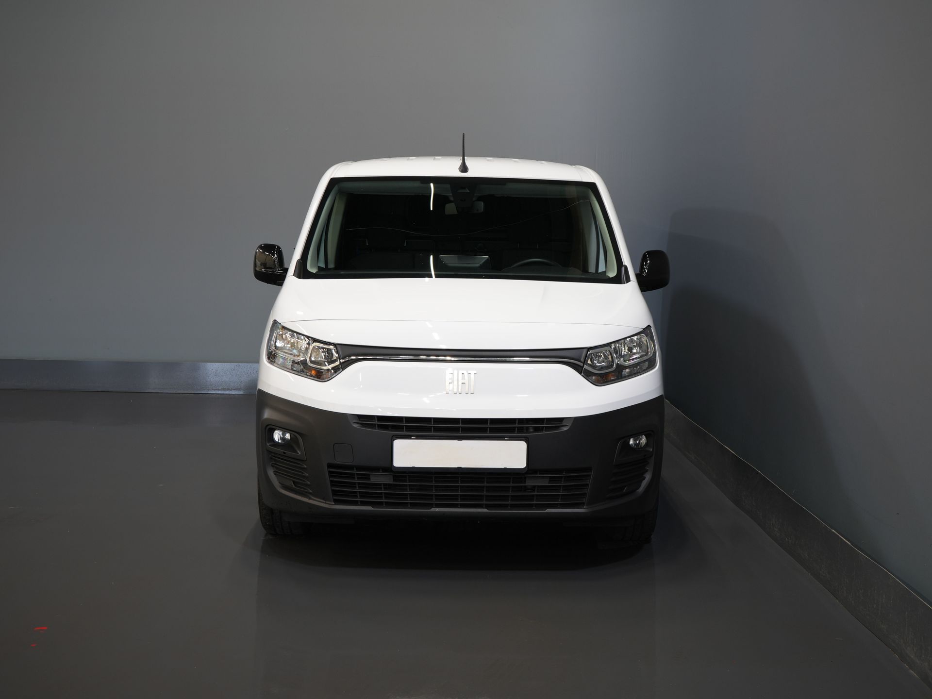 Fiat Doblò Bestelbus 1.5 HDi 100 pk 3 Pers./ CarPlay/ Stoelverw./ Camera/ PDC/ Cruise/ Airco 6