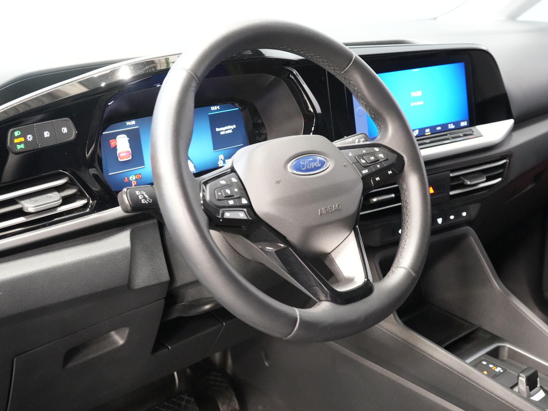 Ford Transit Connect Bestelbus 2.0 125 pk DSG Aut. L2 Limited BPM VRIJ! Adapt.Cruise/ LED/ Virtual Cockpit/ Stoelverw./ Carplay/ Stuurverw./ Navi/ Camera/ PDC/ 13