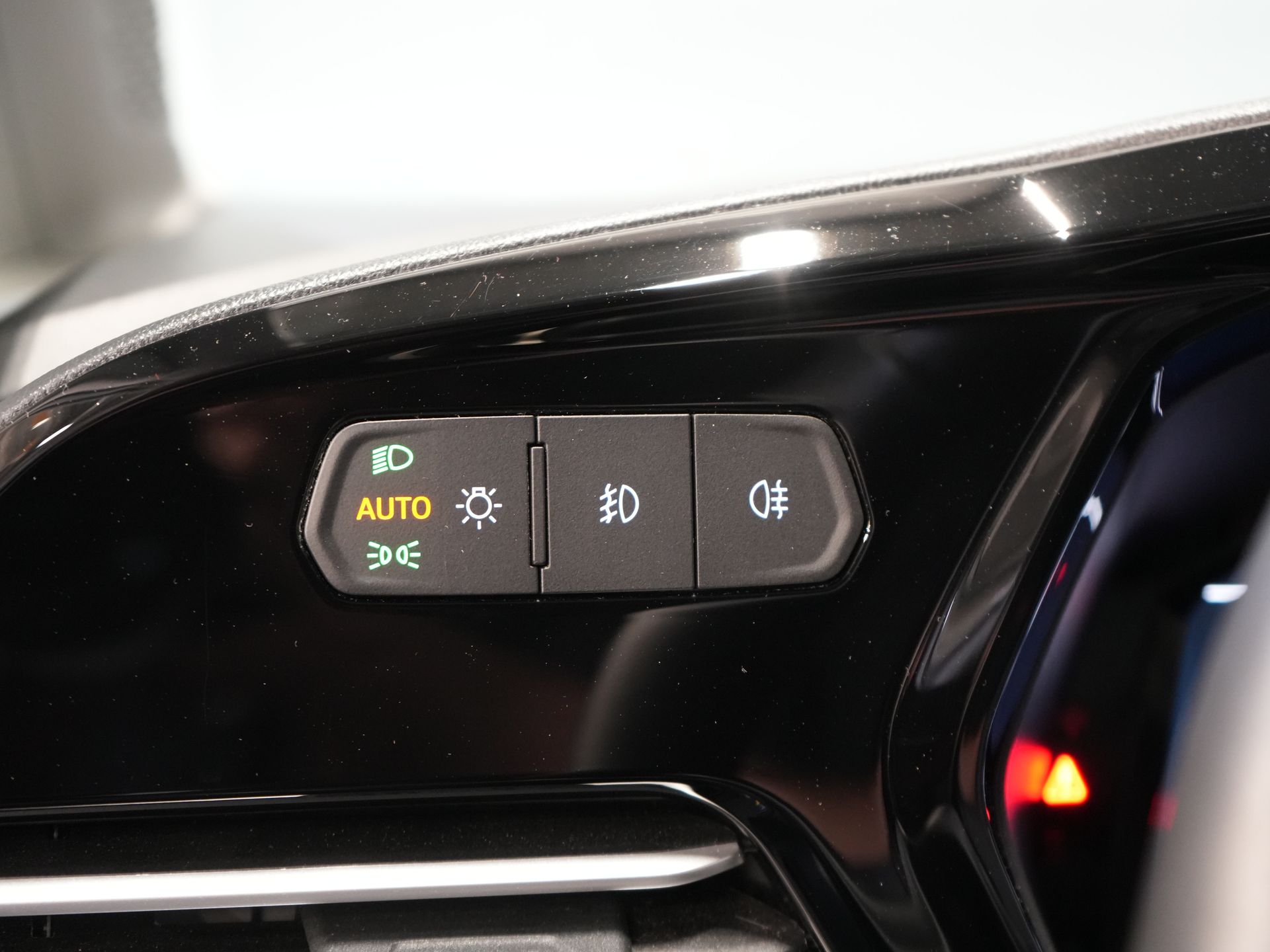 Ford Transit Connect Bestelbus 2.0 125 pk DSG Aut. L2 Limited BPM VRIJ! Adapt.Cruise/ LED/ Virtual Cockpit/ Stoelverw./ Carplay/ Stuurverw./ Navi/ Camera/ PDC/ 16