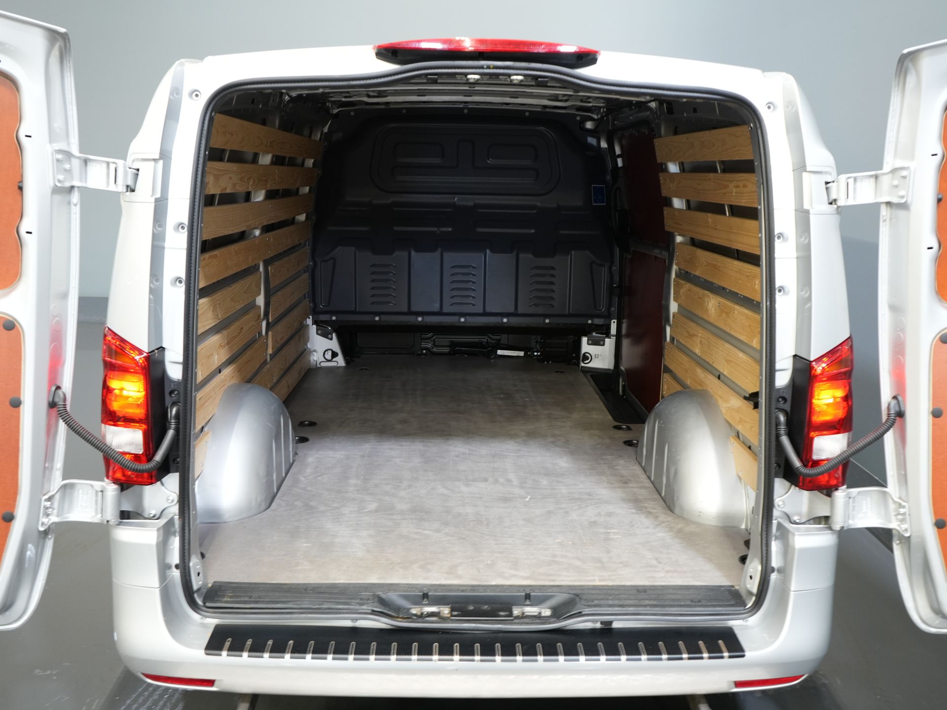 Mercedes-Benz Vito Bestelbus 114 CDI Aut. L3 BPM VRIJ! NL Auto/ Carplay/ Cruise/ DAB/ Camera/ LMV 18”/ Sidebars 14