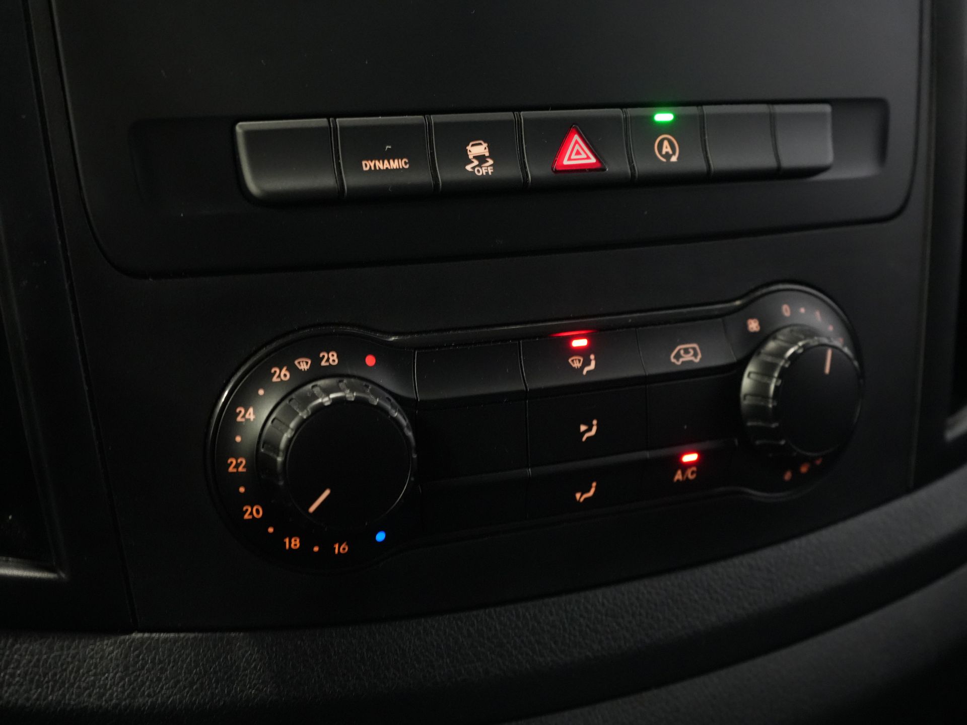 Mercedes-Benz Vito Bestelbus 114 CDI Aut. L3 BPM VRIJ! NL Auto/ Carplay/ Cruise/ DAB/ Camera/ LMV 18”/ Sidebars 20