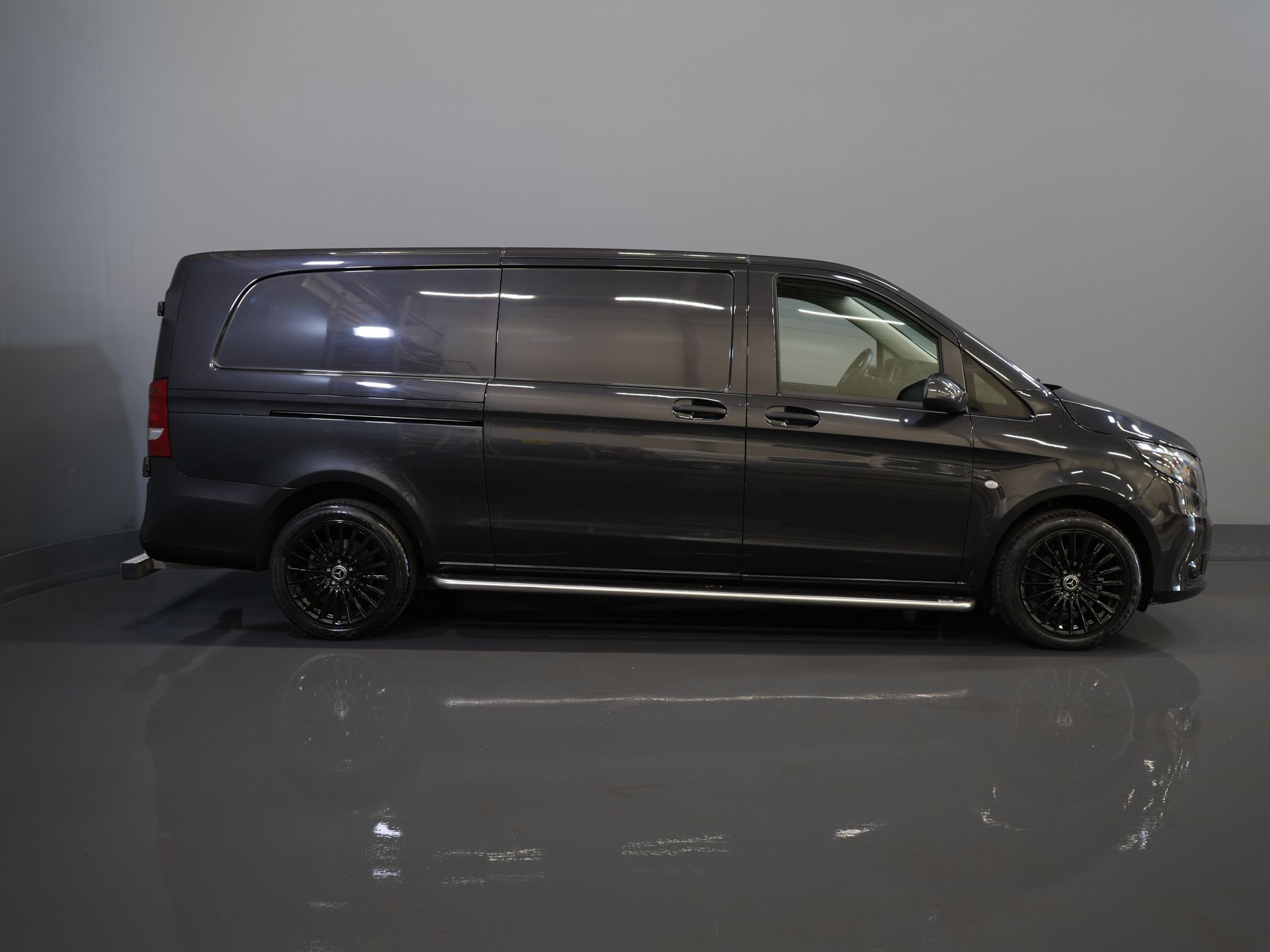Mercedes-Benz Vito Bestelbus 114 CDI Aut. L3 BPM VRIJ! NL Auto/ Carplay/ Cruise/ DAB/ Camera/ LMV 18”/ Sidebars 10