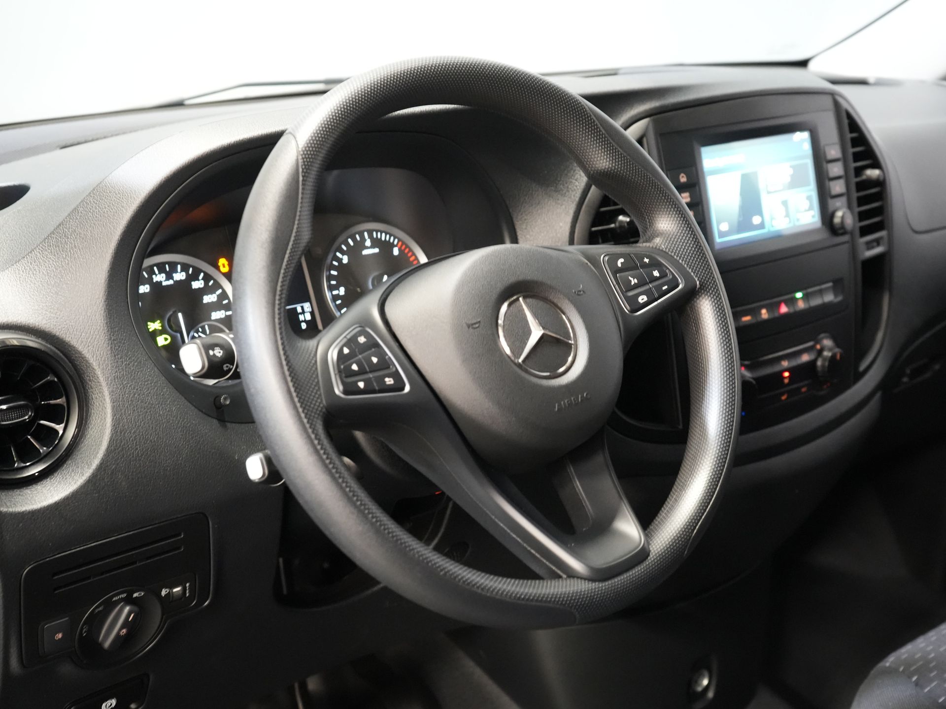 Mercedes-Benz Vito Bestelbus 114 CDI Aut. L3 BPM VRIJ! NL Auto/ Carplay/ Cruise/ DAB/ Camera/ LMV 18”/ Sidebars 13