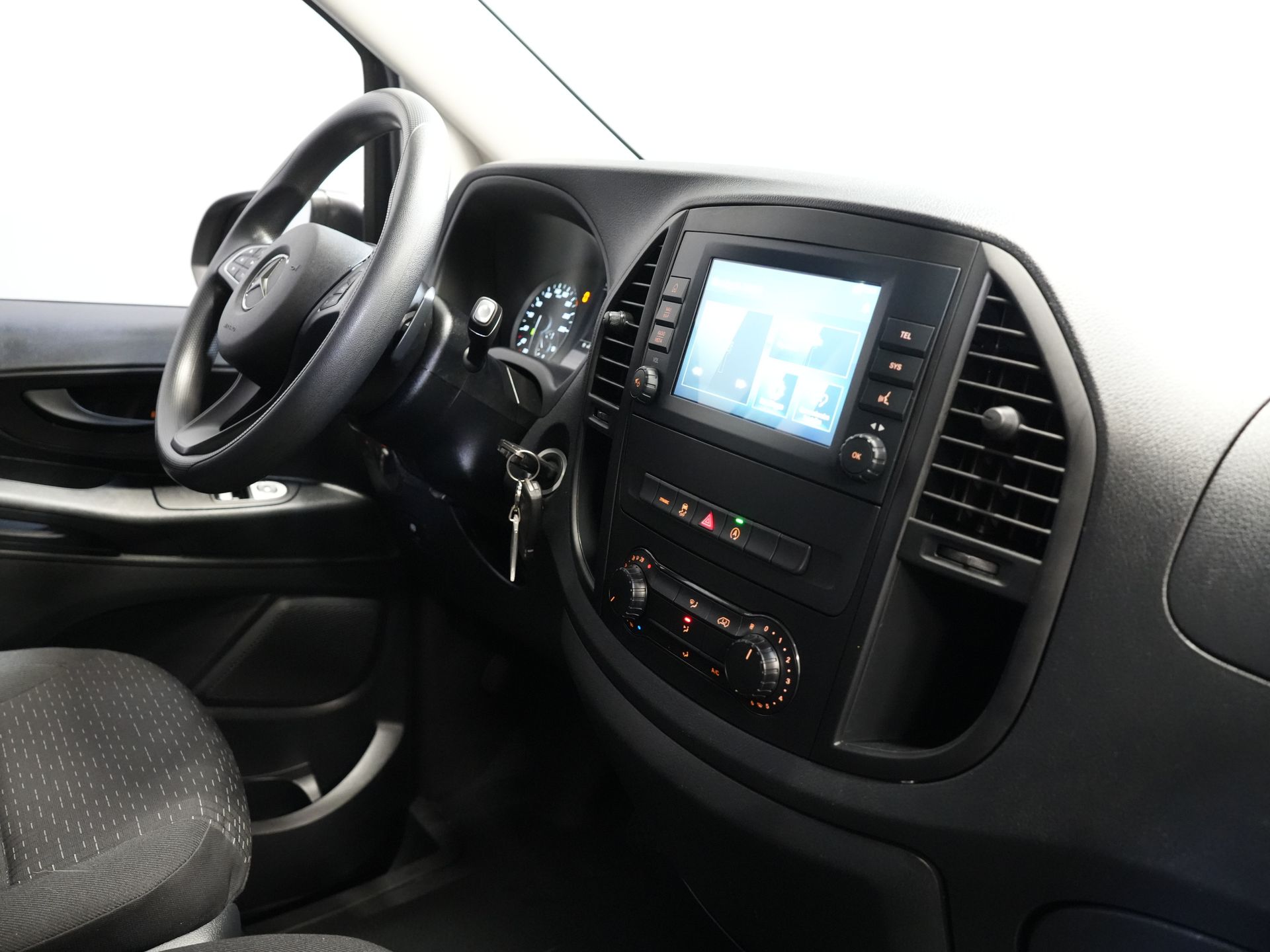 Mercedes-Benz Vito Bestelbus 114 CDI Aut. L3 BPM VRIJ! NL Auto/ Carplay/ Cruise/ DAB/ Camera/ LMV 18”/ Sidebars 2