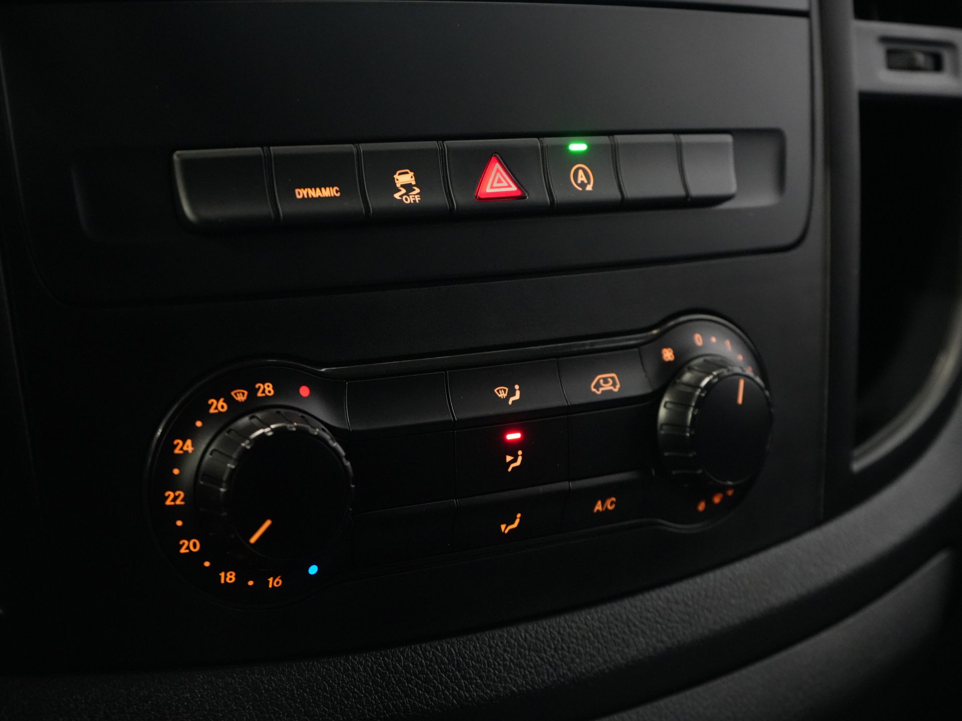 Mercedes-Benz Vito Bestelbus 114 CDI Aut. L3 BPM VRIJ! NL Auto/ Carplay/ Cruise/ DAB/ Camera/ LMV 18”/ Sidebars 22