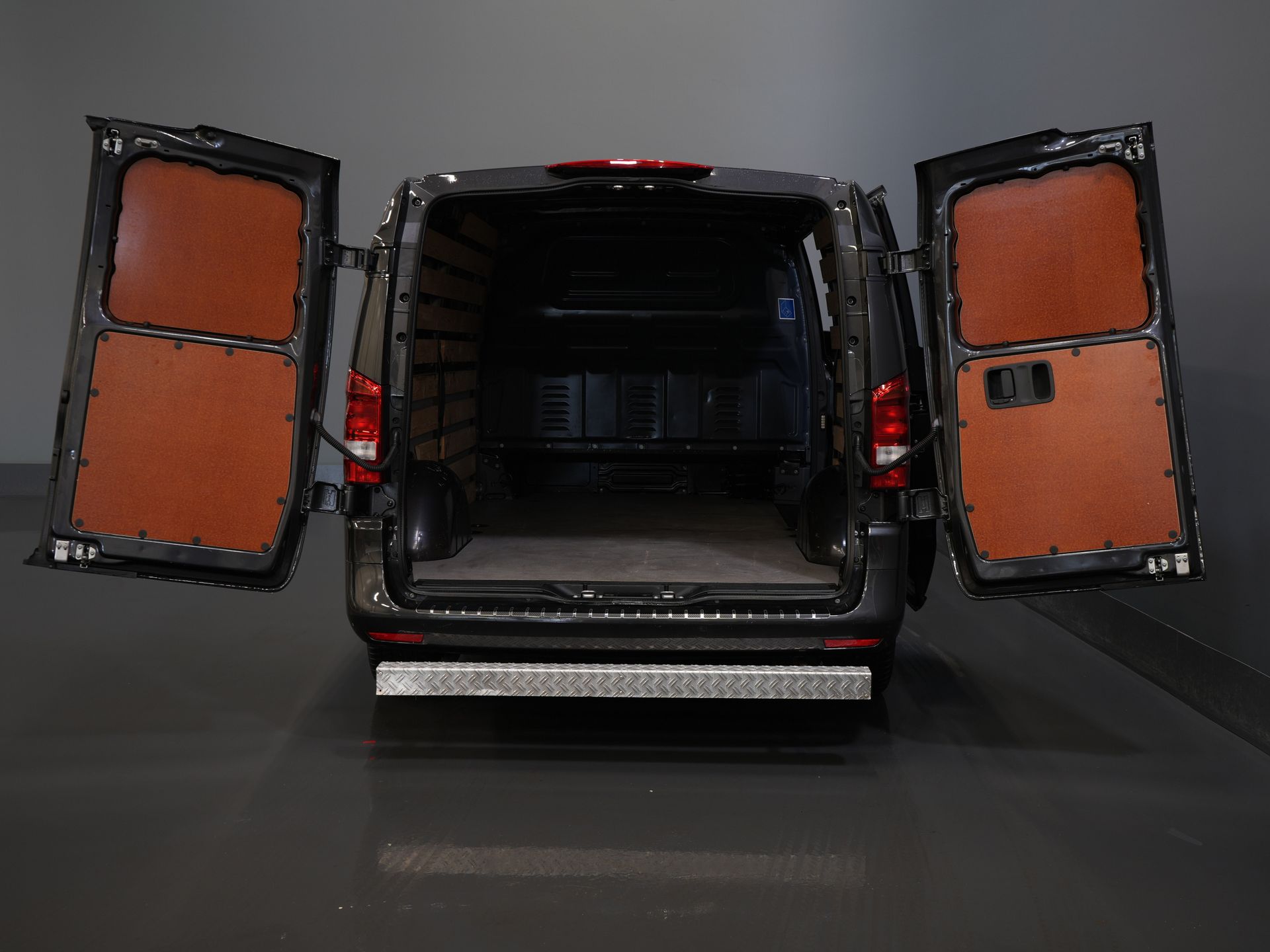 Mercedes-Benz Vito Bestelbus 114 CDI Aut. L3 BPM VRIJ! NL Auto/ Carplay/ Cruise/ DAB/ Camera/ LMV 18”/ Sidebars 4