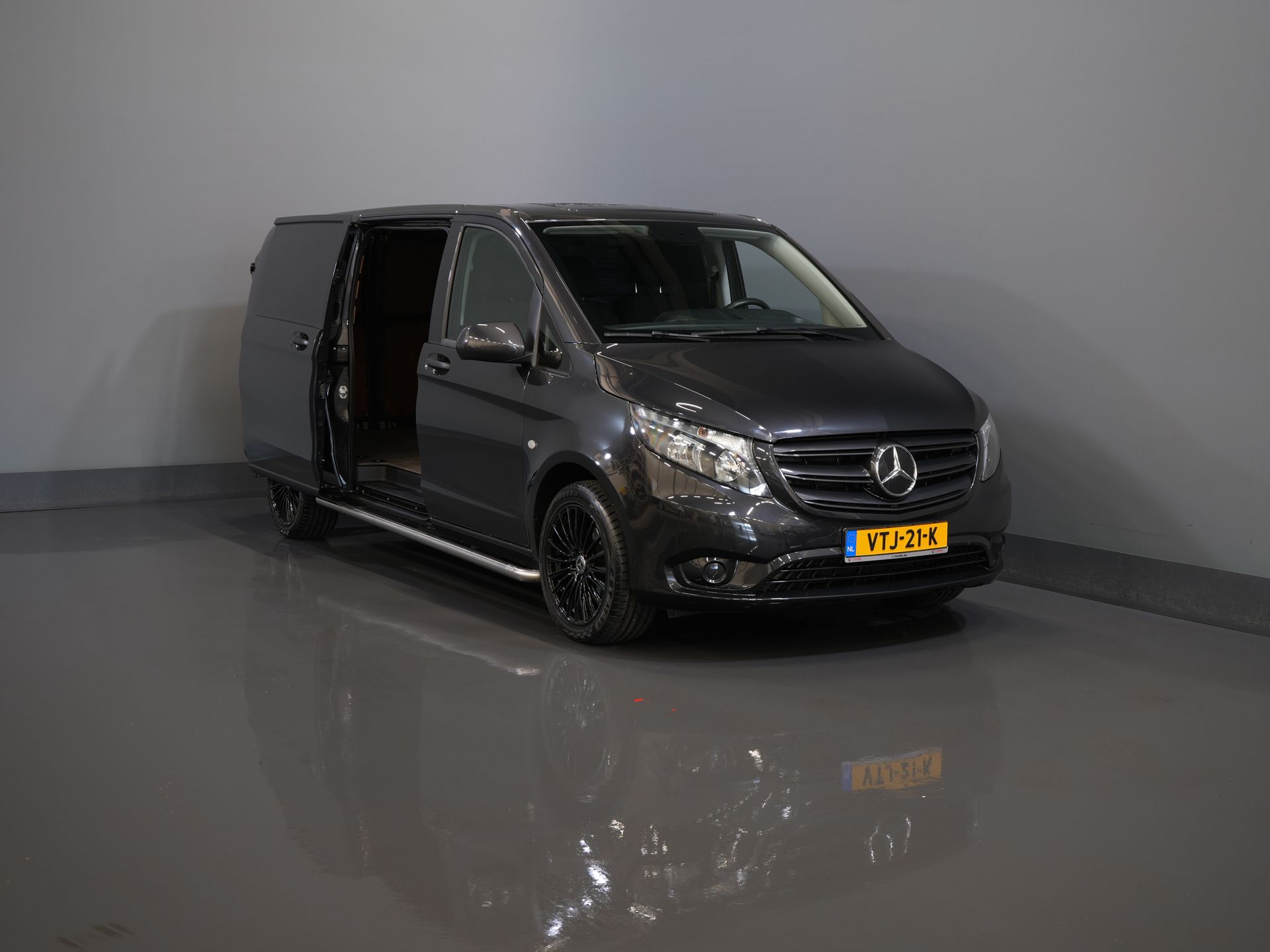 Mercedes-Benz Vito Bestelbus 114 CDI Aut. L3 BPM VRIJ! NL Auto/ Carplay/ Cruise/ DAB/ Camera/ LMV 18”/ Sidebars 8