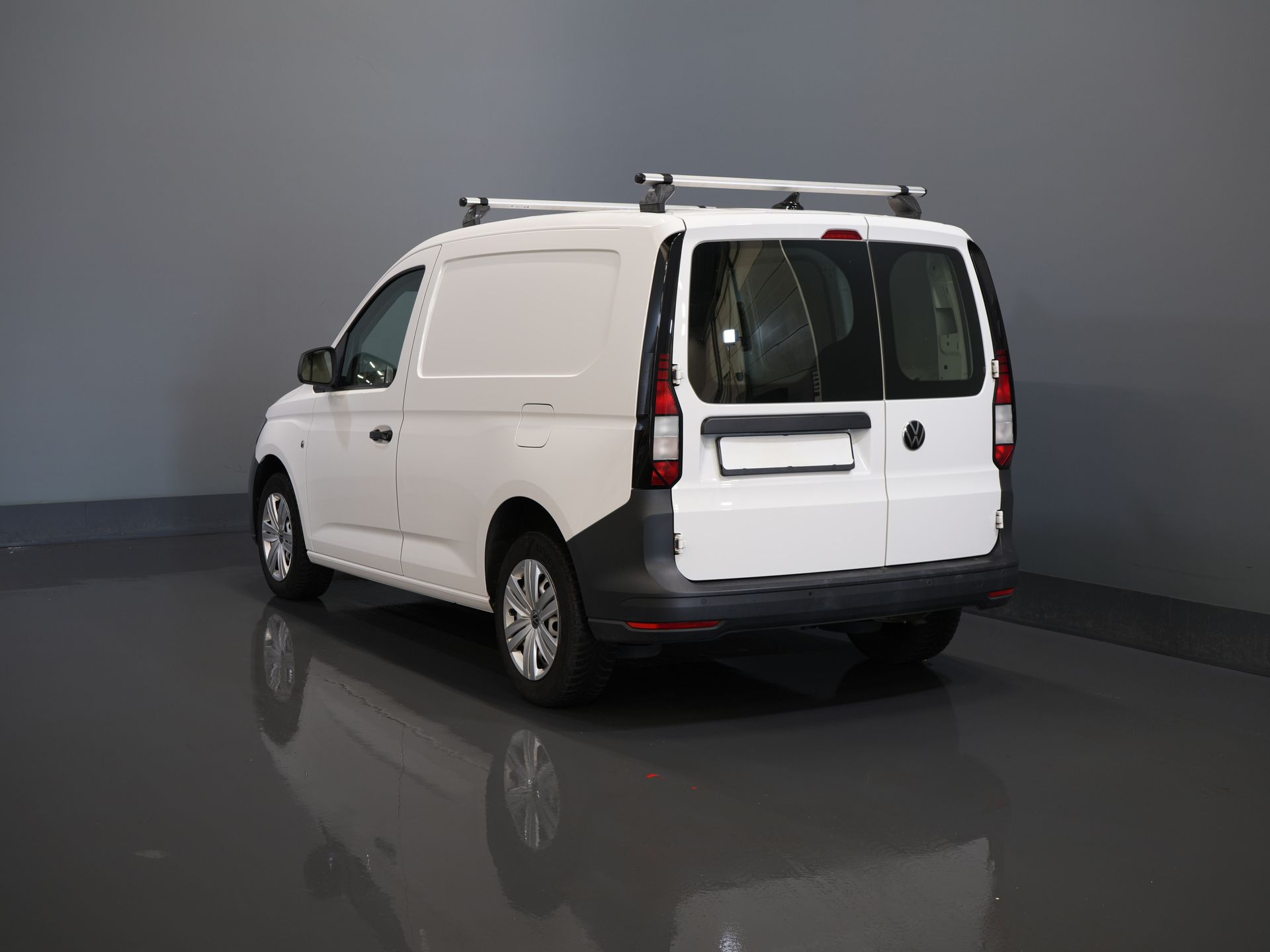 Volkswagen Caddy Cargo Bestelbus 1.5 TSI 115 pk BENZINE BPM VRIJ! Airco/ PDC/ DAB/ Dakdragers 1