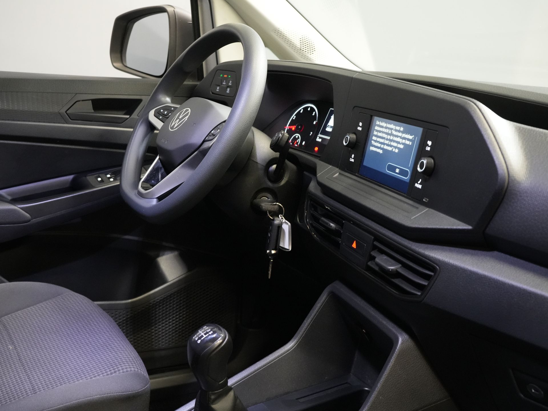 Volkswagen Caddy Cargo Bestelbus 1.5 TSI 115 pk BENZINE BPM VRIJ! Airco/ PDC/ DAB/ Dakdragers 2
