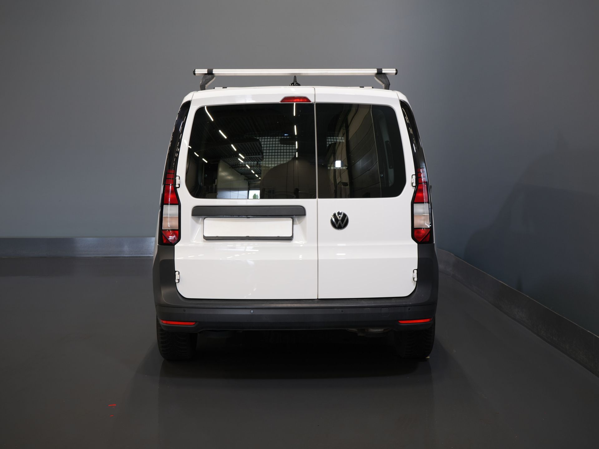 Volkswagen Caddy Cargo Bestelbus 1.5 TSI 115 pk BENZINE BPM VRIJ! Airco/ PDC/ DAB/ Dakdragers 5