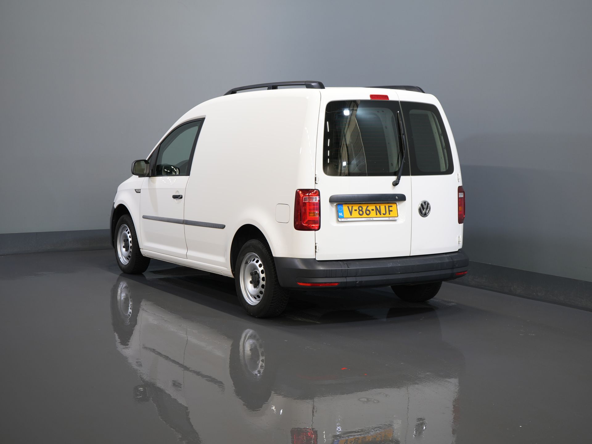Volkswagen Caddy Bestelbus 1.0 TSI 100 pk Benzine BPM VRIJ! Airco/ Roofrails 1