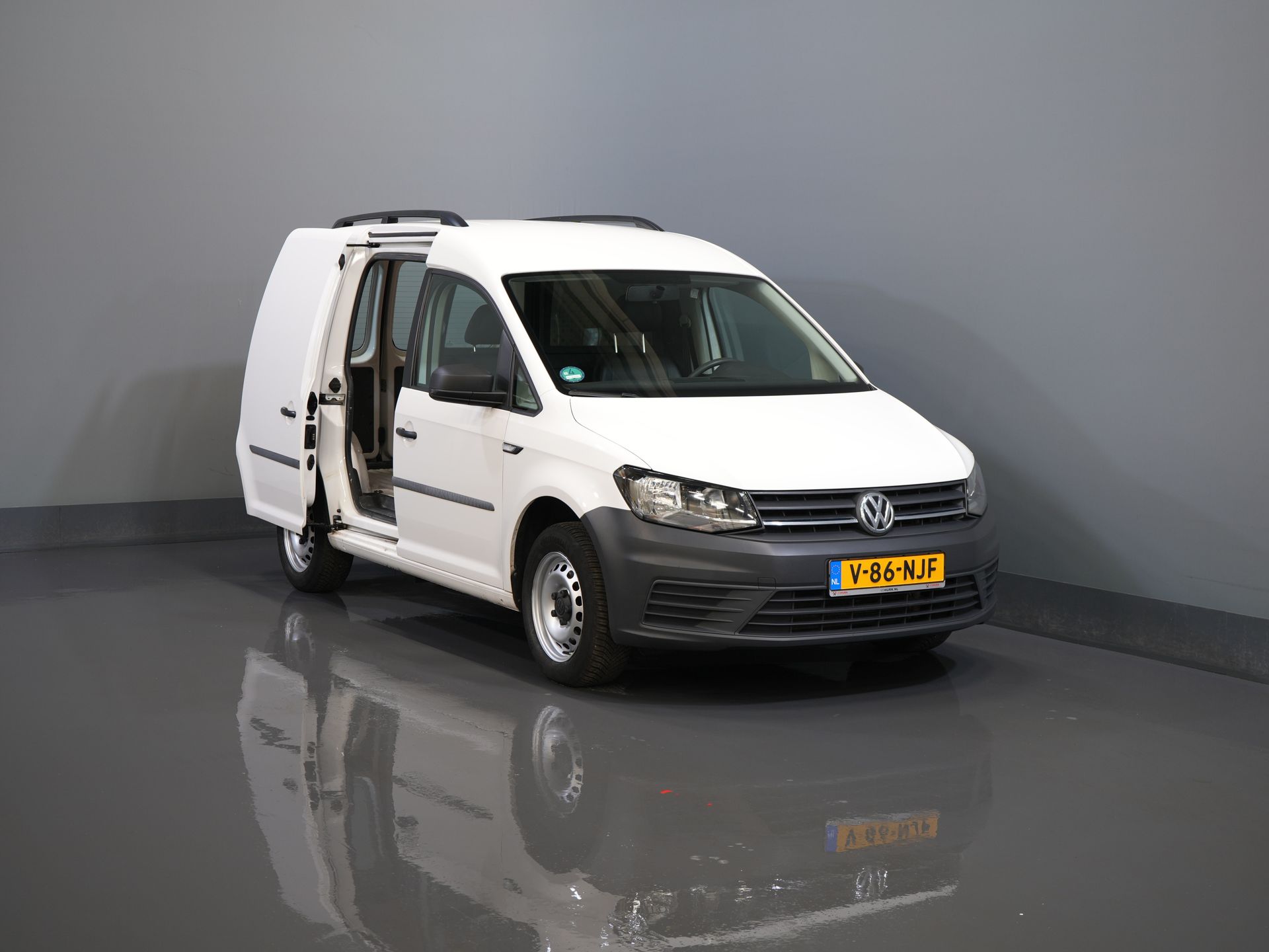 Volkswagen Caddy Bestelbus 1.0 TSI 100 pk Benzine BPM VRIJ! Airco/ Roofrails 8