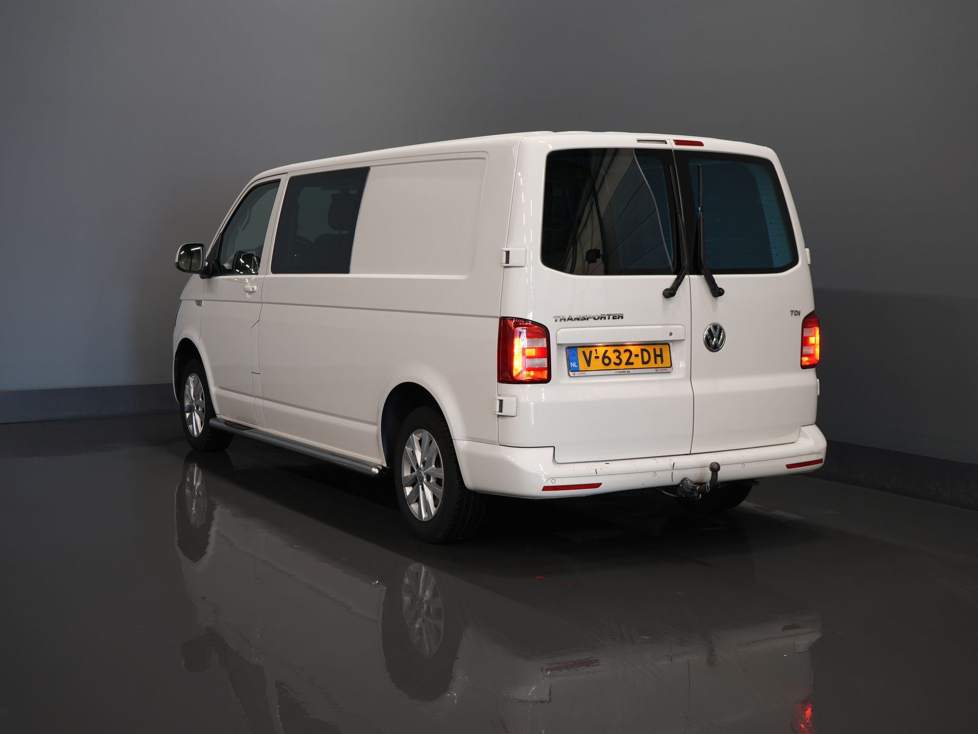 Volkswagen Transporter Bestelbus T6 2.0 TDI 150 pk DSG Aut. L2 Highline E6 DC Dubbel Cabine BPM VRIJ! Carplay/ Alarm/ Leder/ Cruise/ PDC/ Sidebars/ Trekhaak/ LMV 1
