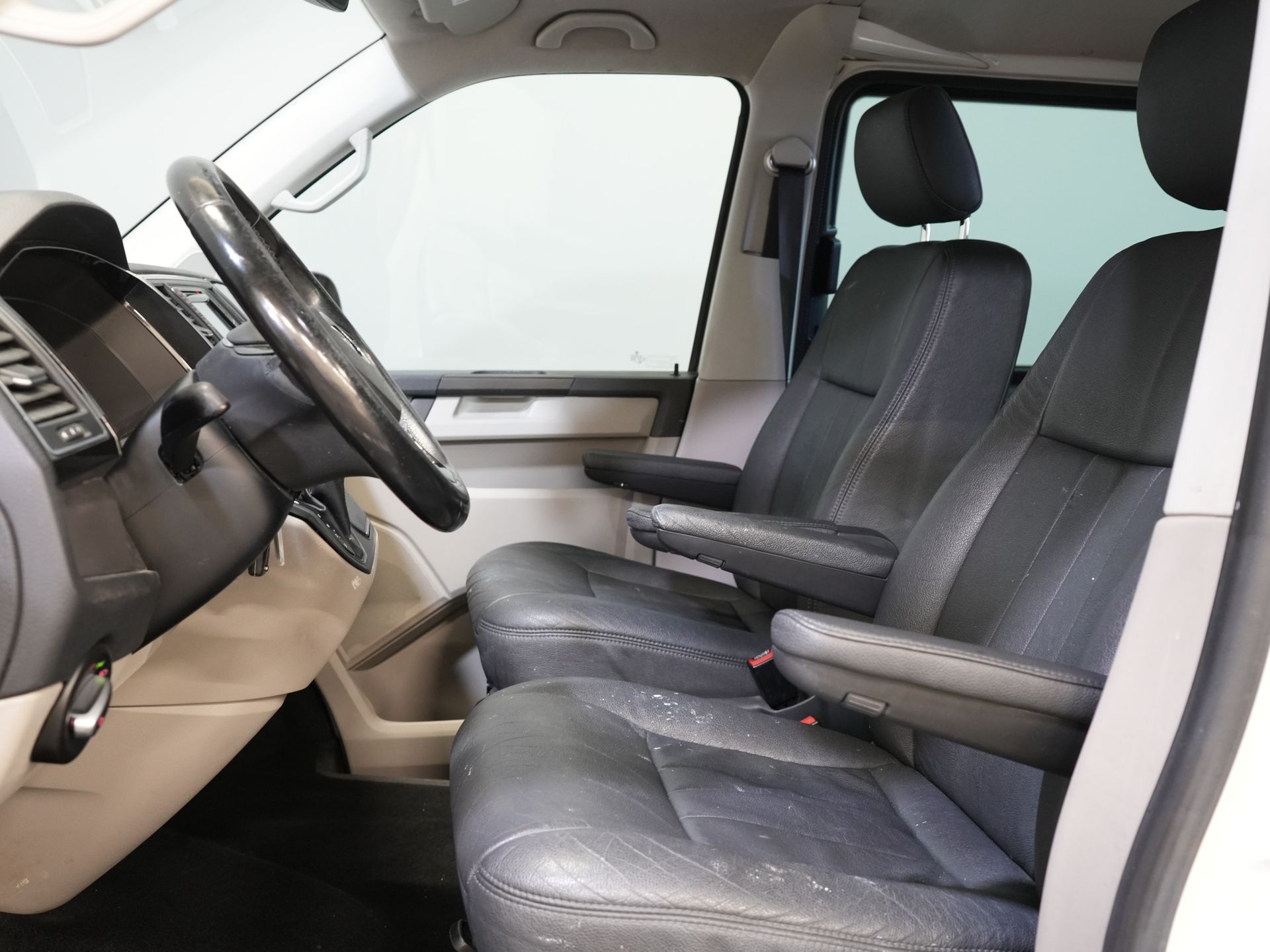 Volkswagen Transporter Bestelbus T6 2.0 TDI 150 pk DSG Aut. L2 Highline E6 DC Dubbel Cabine BPM VRIJ! Carplay/ Alarm/ Leder/ Cruise/ PDC/ Sidebars/ Trekhaak/ LMV 11