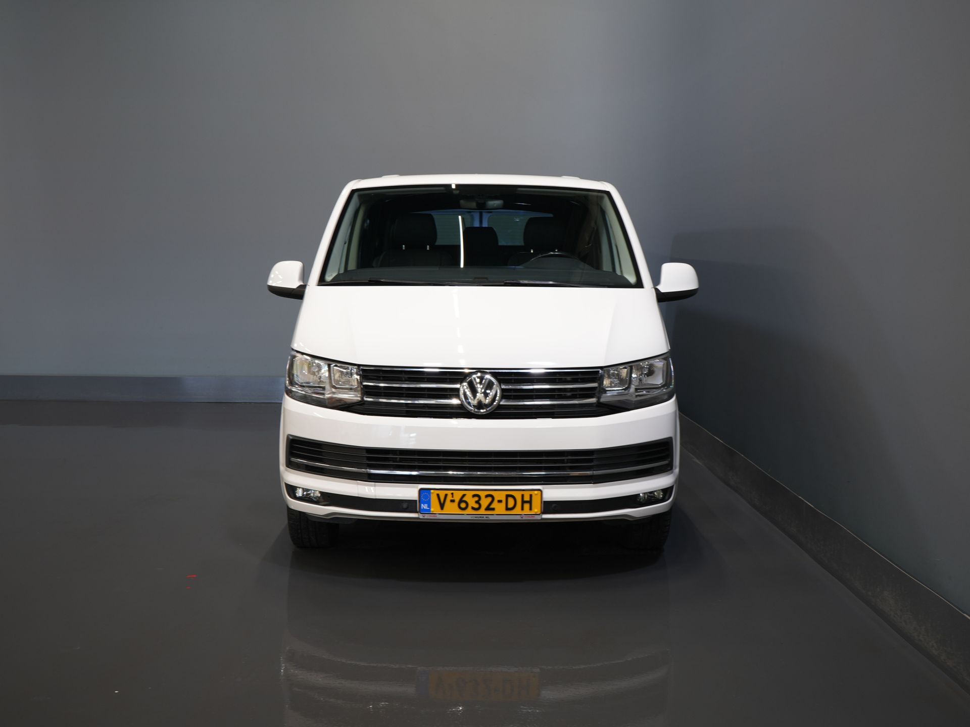 Volkswagen Transporter Bestelbus T6 2.0 TDI 150 pk DSG Aut. L2 Highline E6 DC Dubbel Cabine BPM VRIJ! Carplay/ Alarm/ Leder/ Cruise/ PDC/ Sidebars/ Trekhaak/ LMV 6