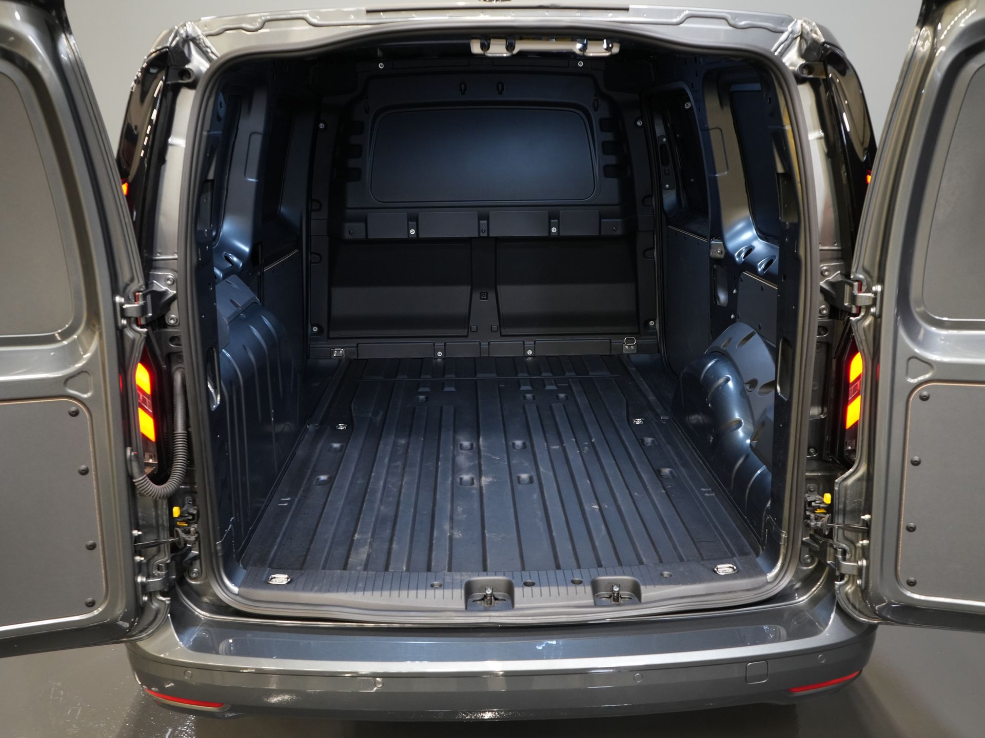Ford Caddy Cargo Maxi Bestelbus (Connect) 2.0 125 pk DSG Aut. L2 Limited BPM VRIJ! Adapt.Cruise/ LED/ Virtual Cockpit/ Stoelverw./ Carplay/ Stuurverw./ Navi/ Ca 14