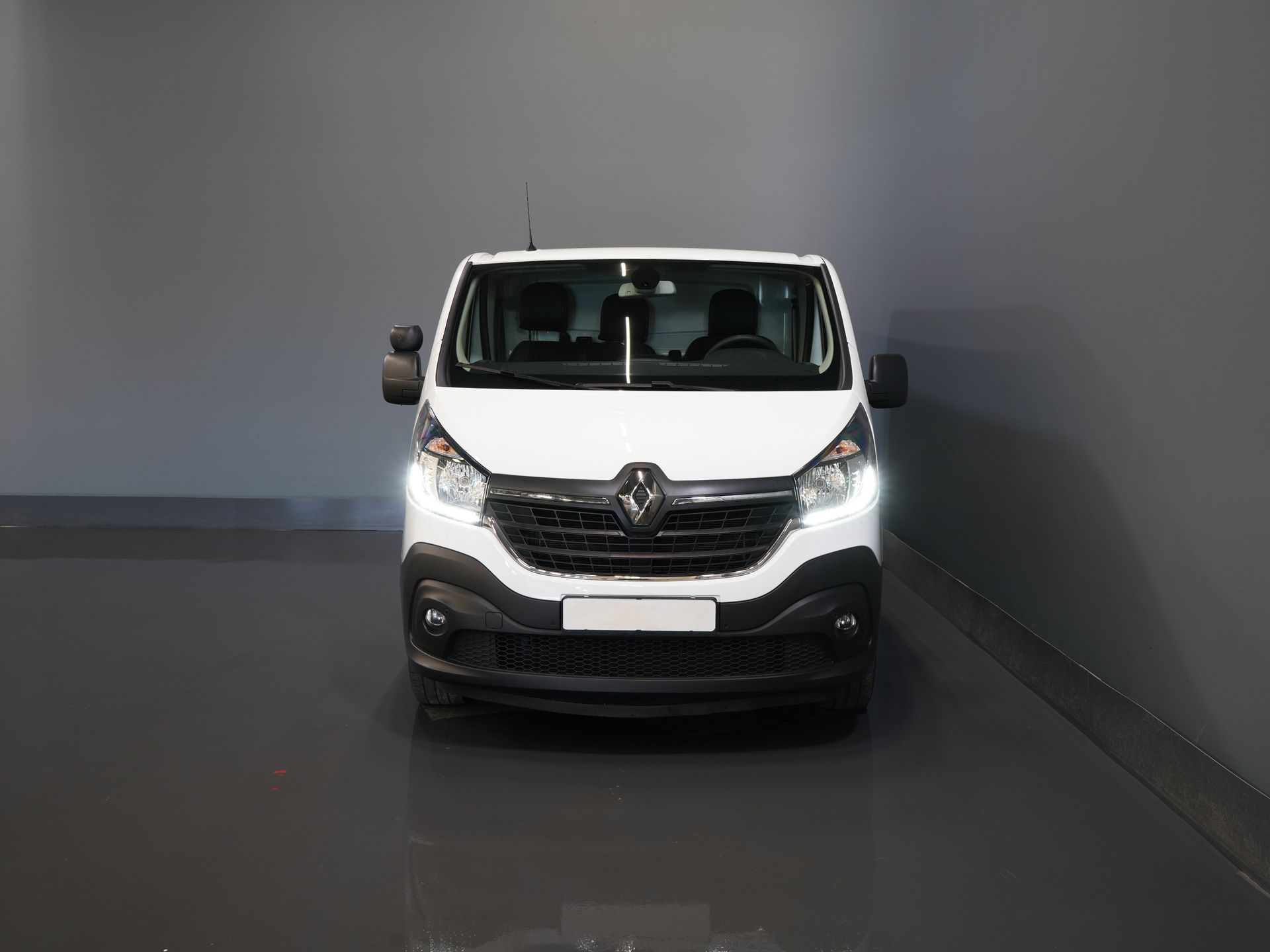 Renault Trafic Bestelbus 2.0 dCi 145 pk BPM VRIJ Inrichting/ Standkachel/ Stoelverw/ CarPlay/ Camera/ PDC/ Cruise/ Airco 6