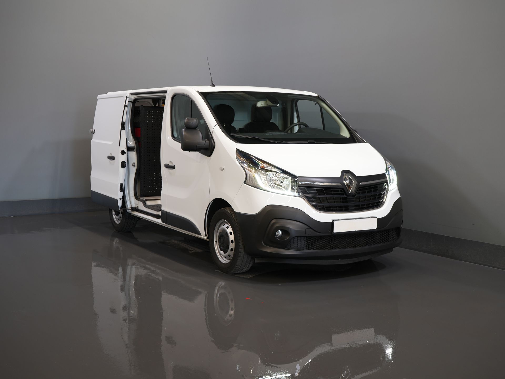 Renault Trafic Bestelbus 2.0 dCi 145 pk BPM VRIJ Inrichting/ Standkachel/ Stoelverw/ CarPlay/ Camera/ PDC/ Cruise/ Airco 8