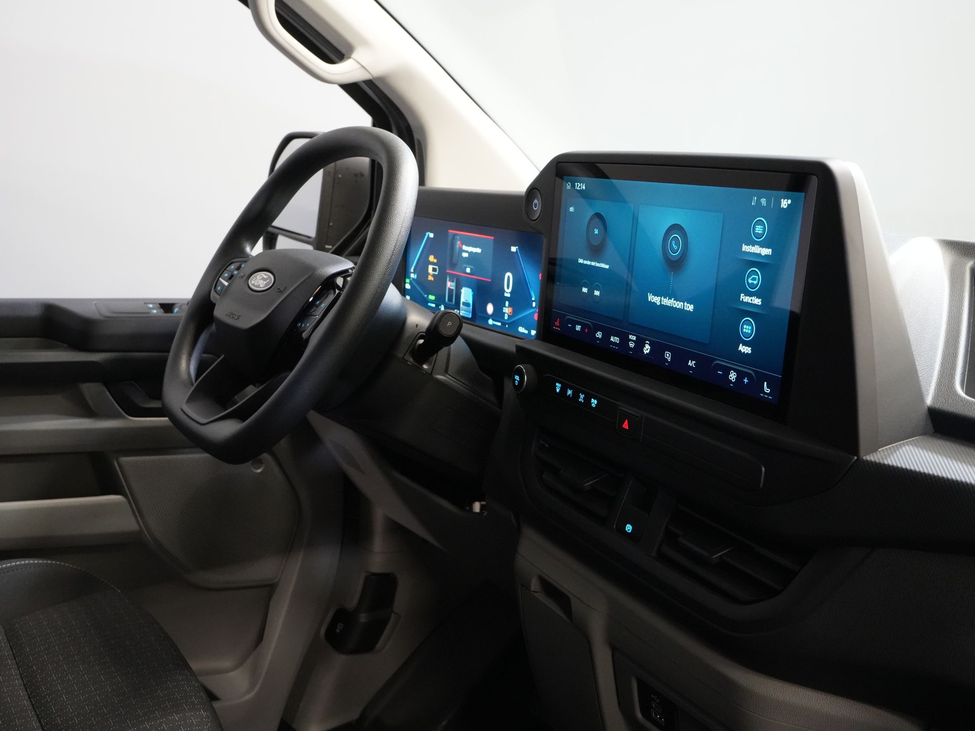Ford E-Transit Custom Bestelbus 320 Trend 65 kWh 328 km WLTP LED/ Snellader/ Standkachel/ Stoelverw./ Carplay/ Climate/ Camera/ PDC/ Cruise 2