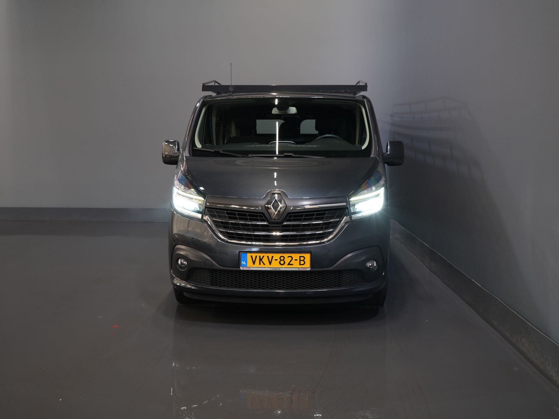 Renault Trafic Bestelbus 2.0 dCi 145 pk Aut. L2 DC Dubbel Cabine BPM VRIJ! 2xSchuifdeur/ LED/ Stoelverw./ Climate/ Cruise/ Imperiaal/ Sidebars/ Trekhaak/ 6