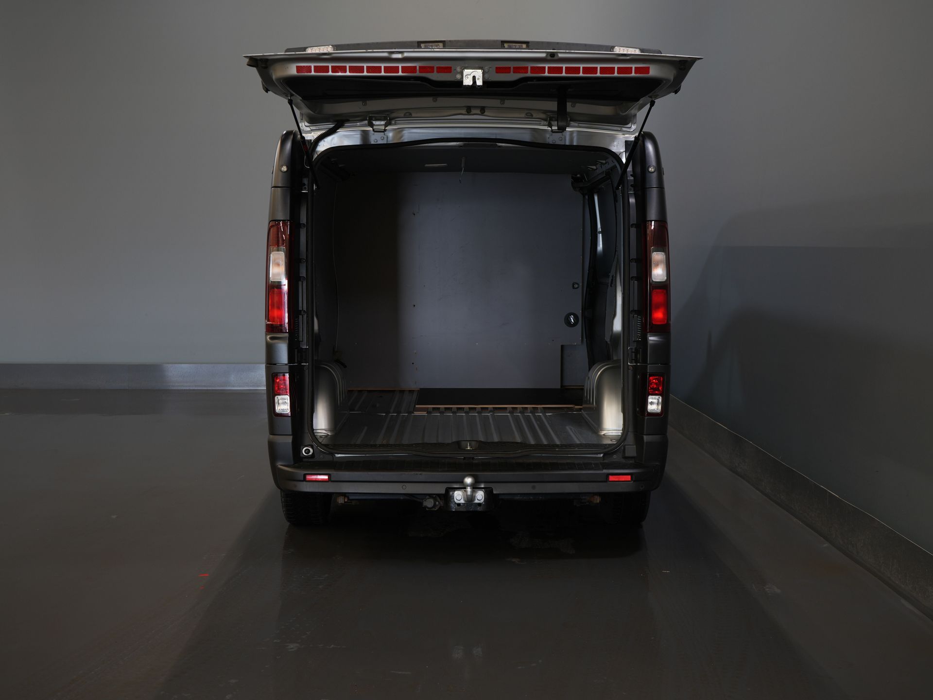 Opel Vivaro Bestelbus 1.6 CDTI 125 pk BPM VRIJ! NL Auto/ Camera/ PDC/ Cruise/ Trekhaak/ Airco 4